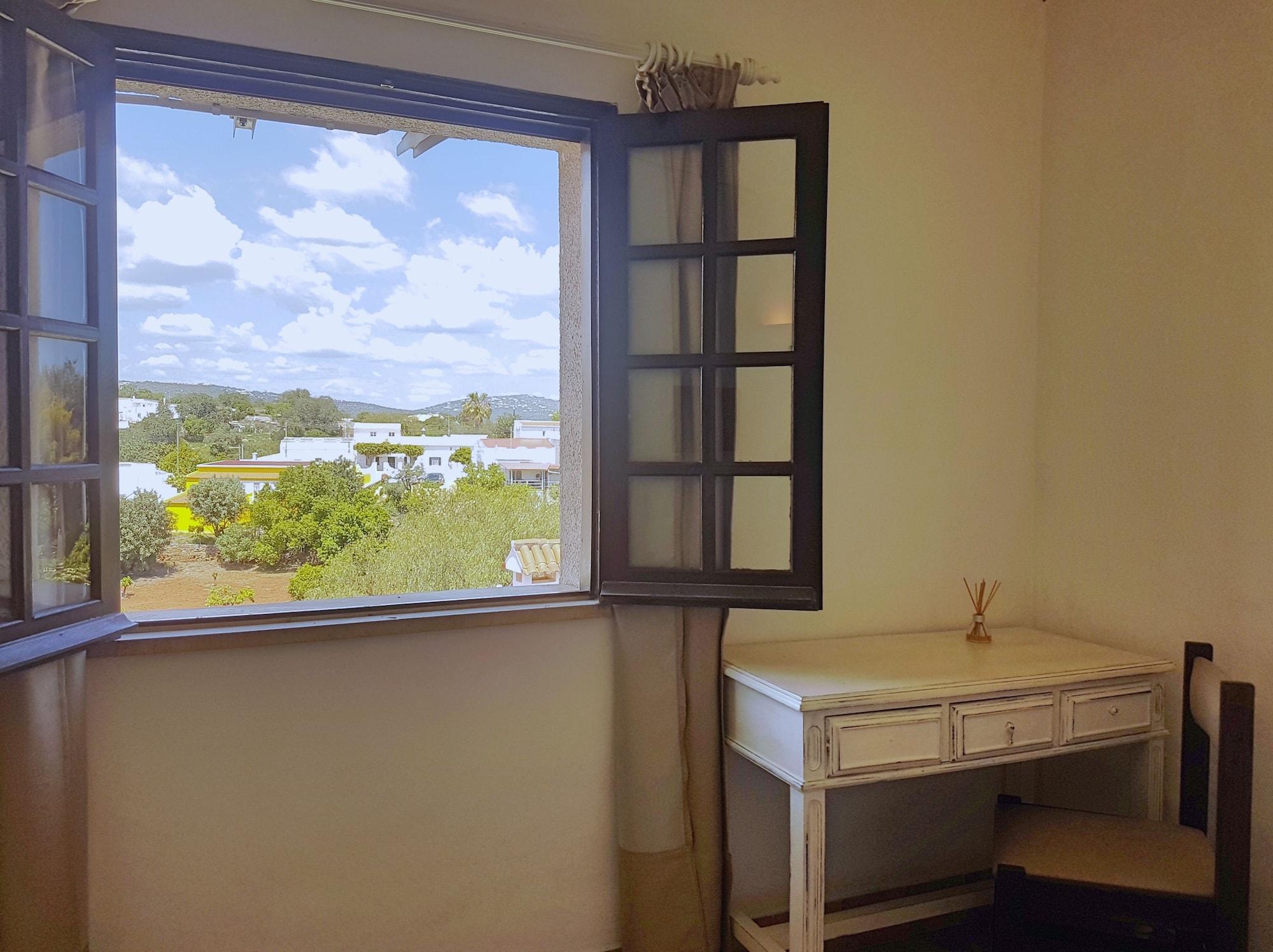 Casa Do Alto Bed & Breakfast 3*