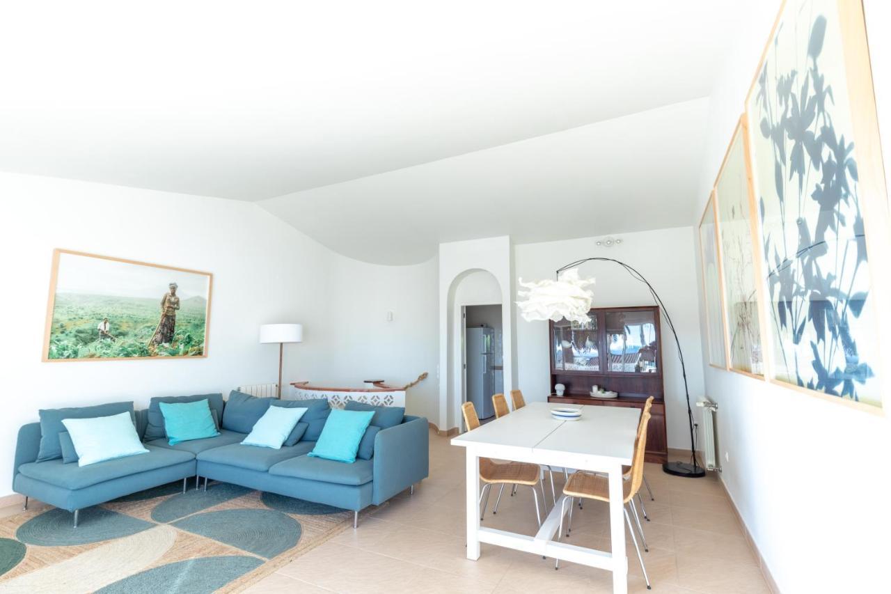 Coolhouses Algarve Luz: Stylish Townhouse With Private Patio Holiday home *