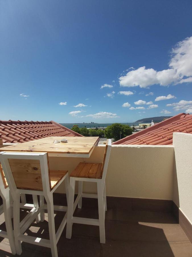 Tree House Setubal