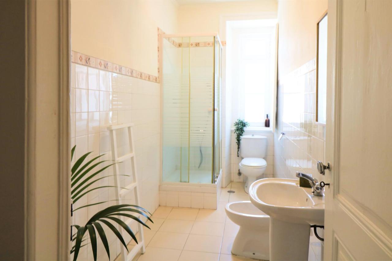 Santa Rita - Stunning Apt. Next To The Sea Estoril