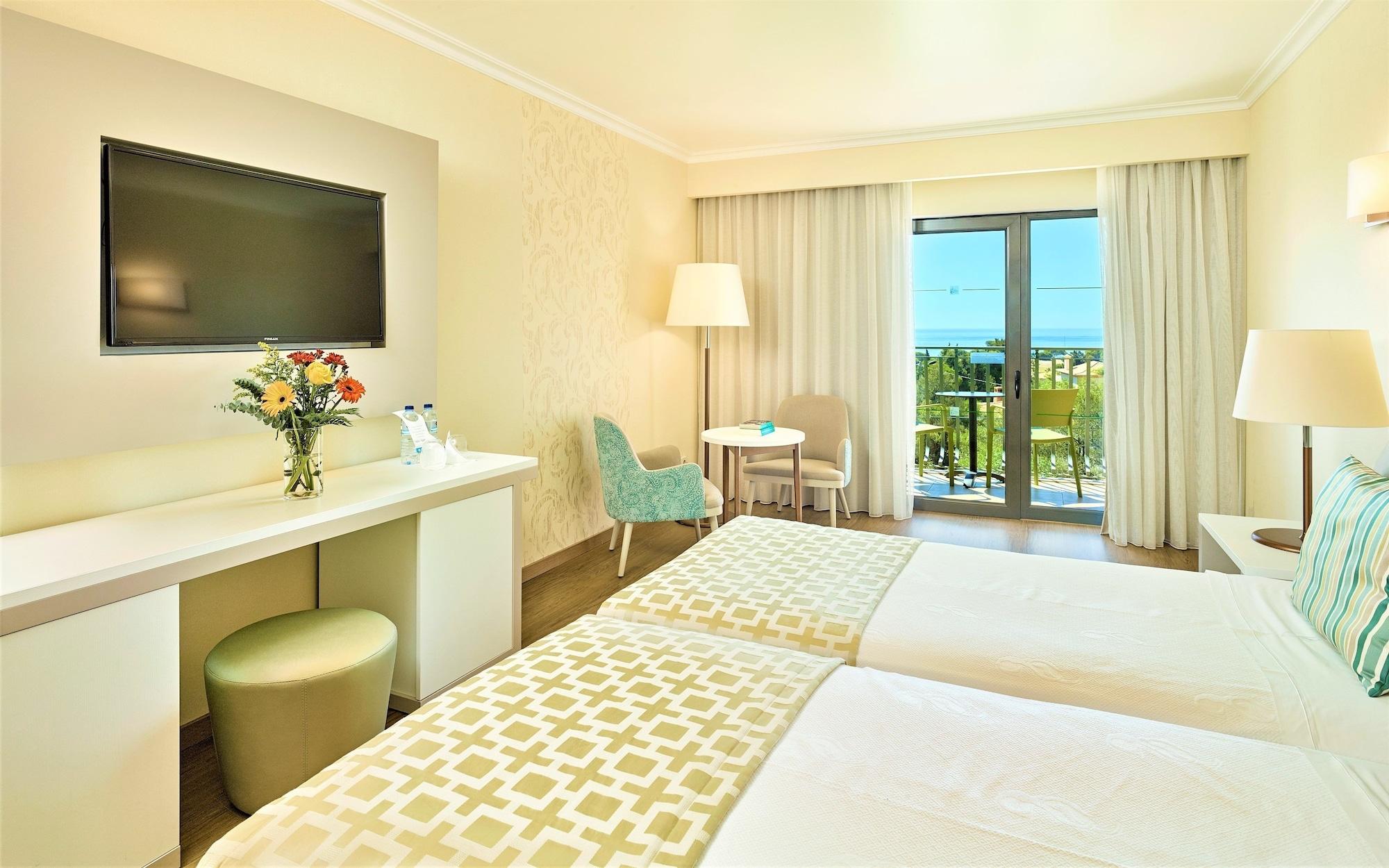 Hotel Baia Grande 4*