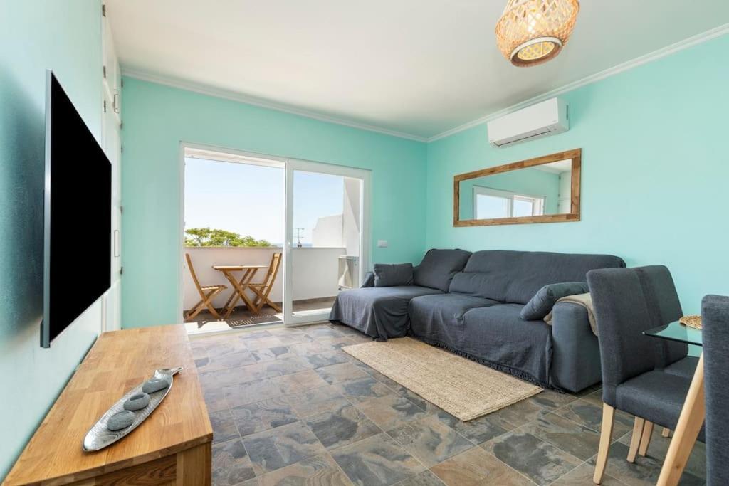 Apartamento New Flat With View - 3 Min To Sea In