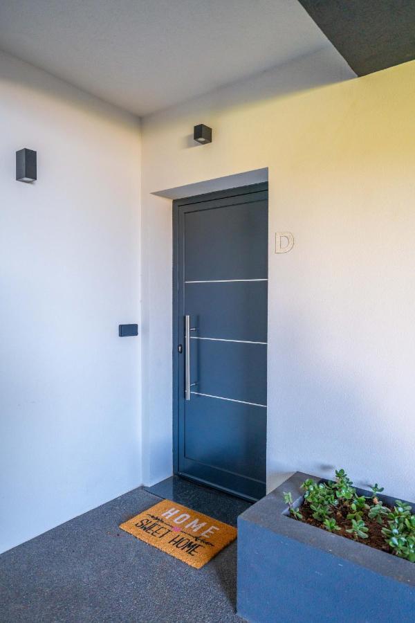 Flh Amazing Ocean View With Balcony Apartment