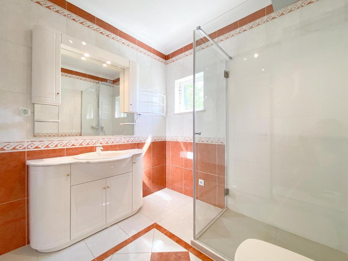Apartment Spacious Penthouse Sea View Near #1925 *