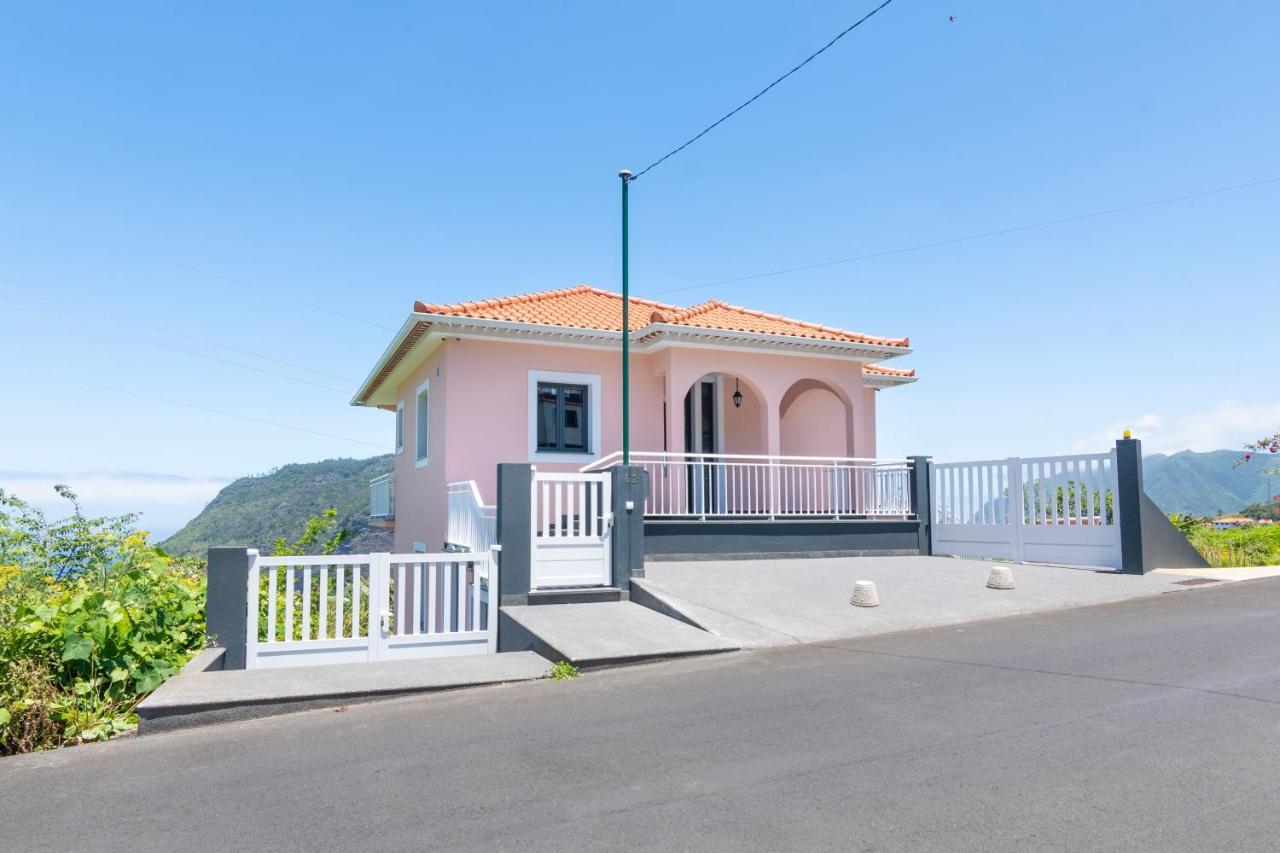 Pearl Santana (Madeira)