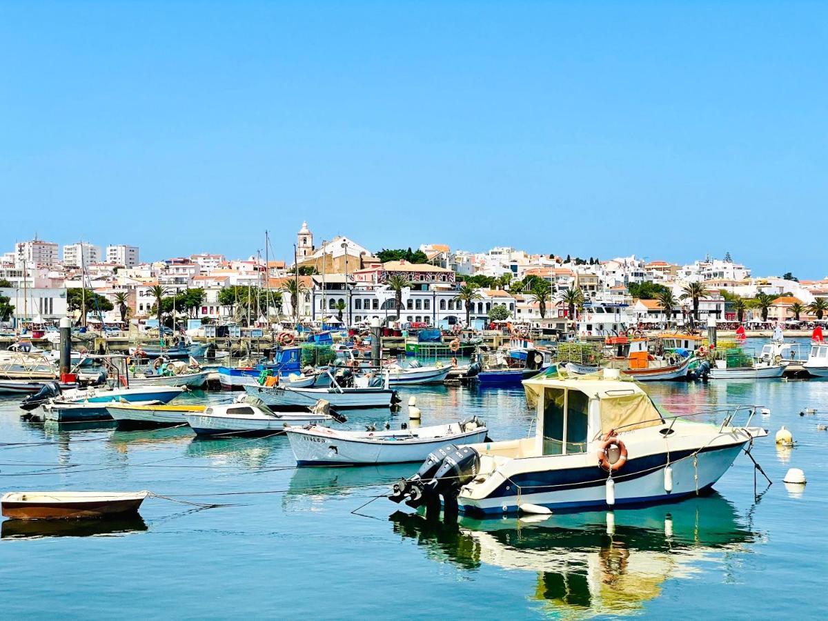Apartment H&h Sea View Elegance: Modern Porto De Mos *