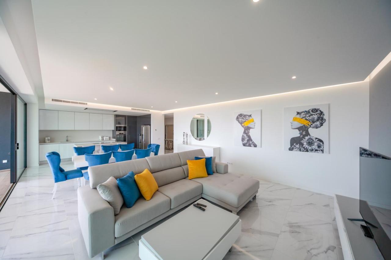 Luxury With Stunning Sea Views Appartement *