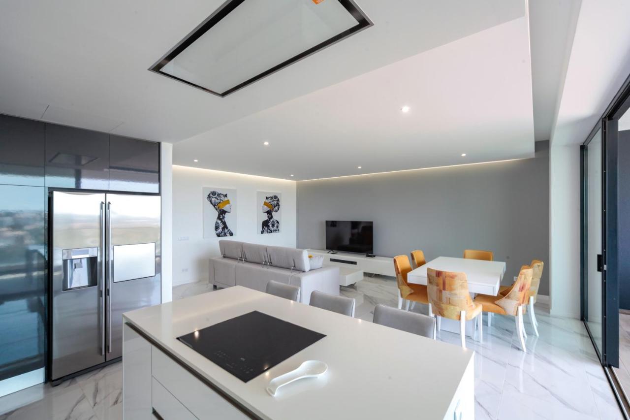 Apartment Luxury With Stunning Sea Views *