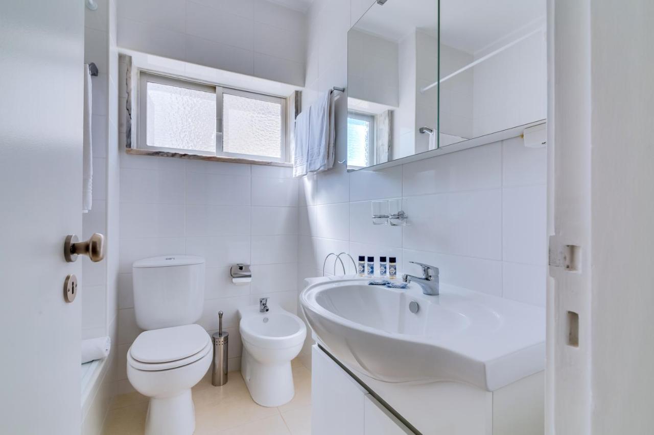 Apartment Al - Wave 7