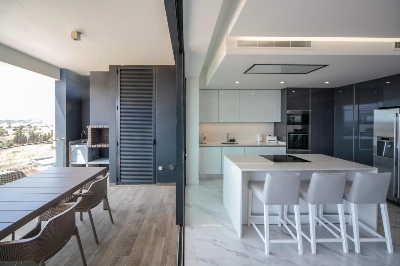Luxury With Stunning Sea Views