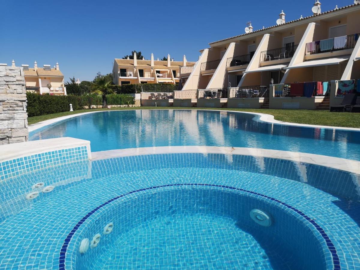 Holiday home House F Sao Rafael - Free Wifi & Airco, Netflix Ready - 300m From The Albufeira