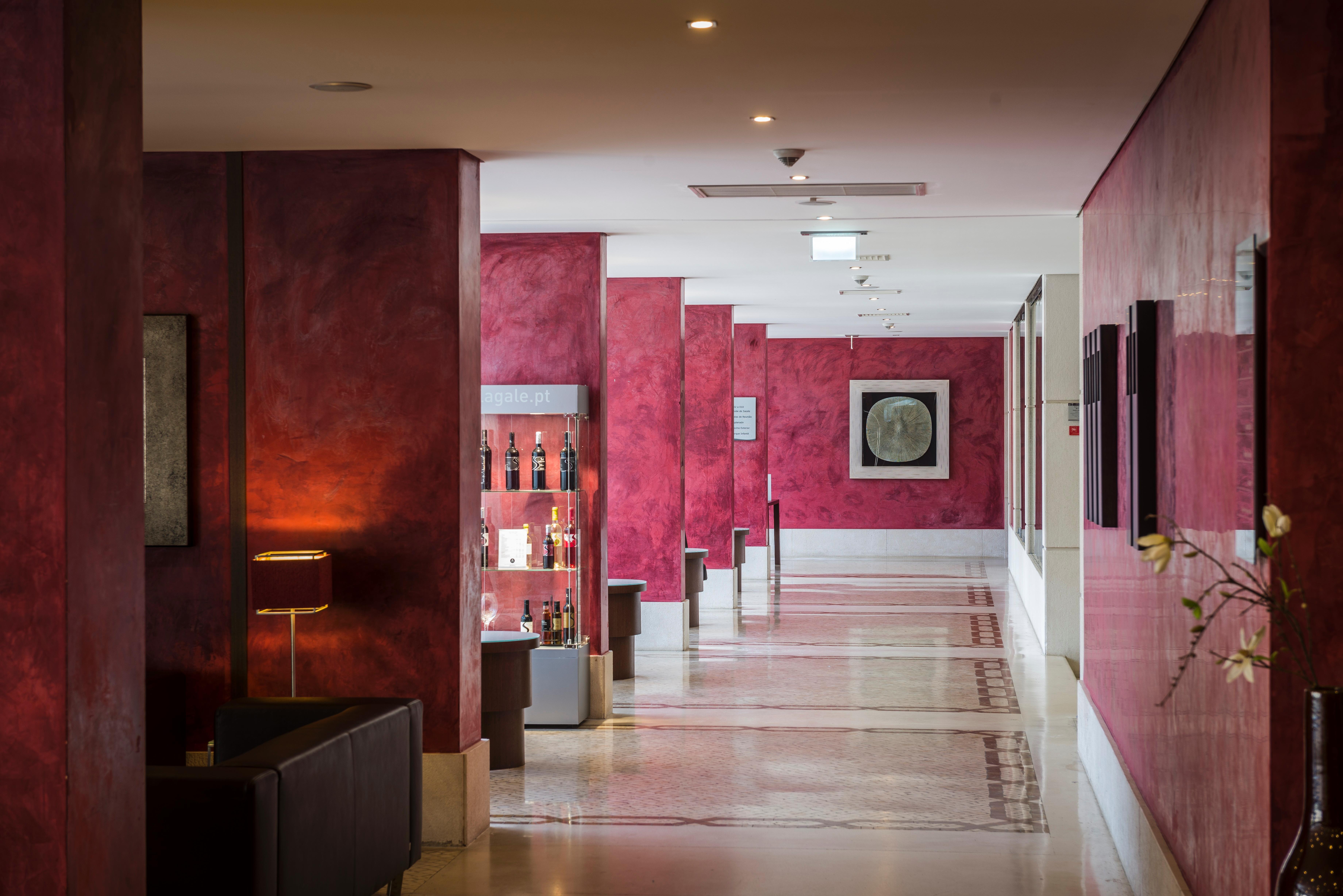 Gale Hotel