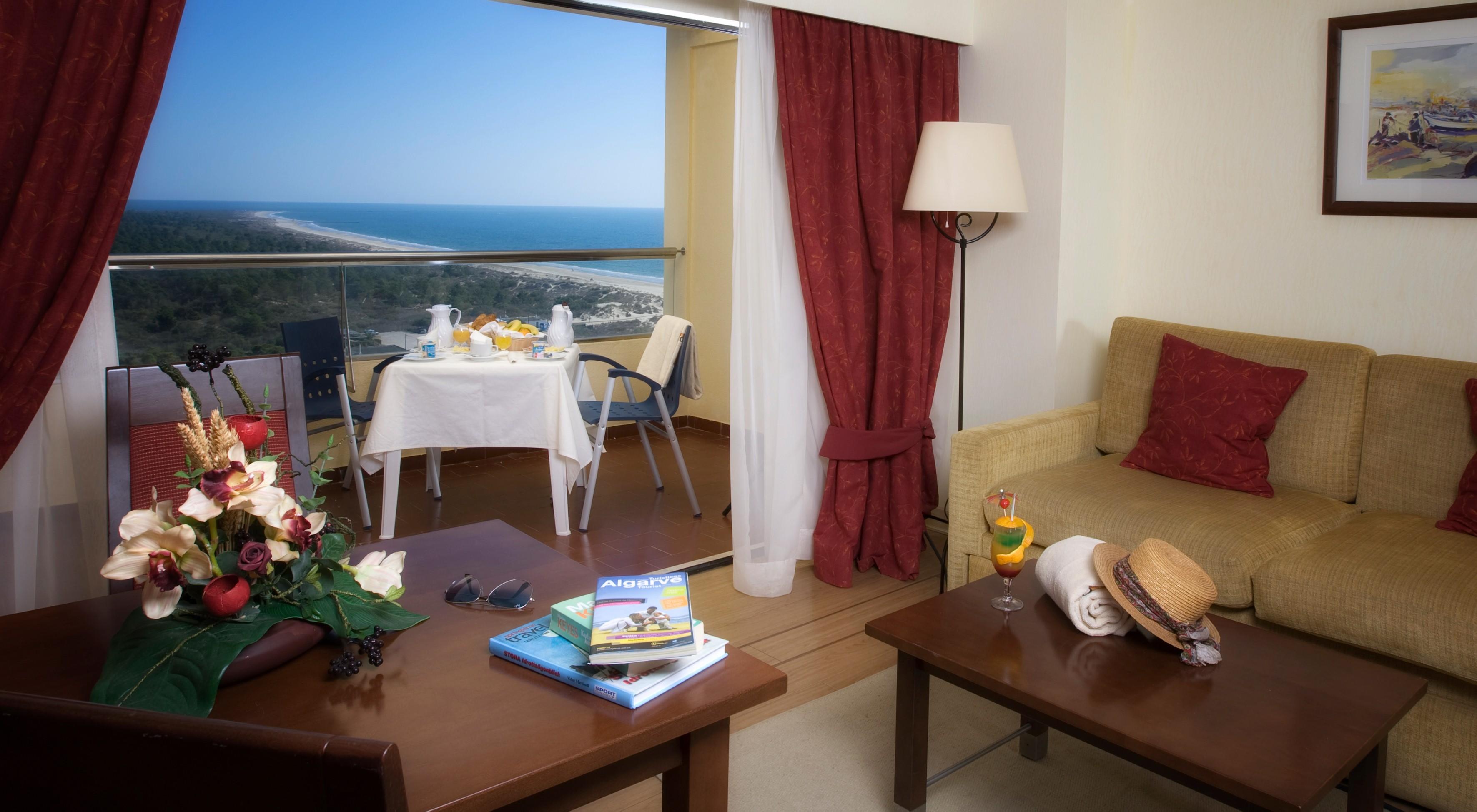 Yellow Hotel 4*