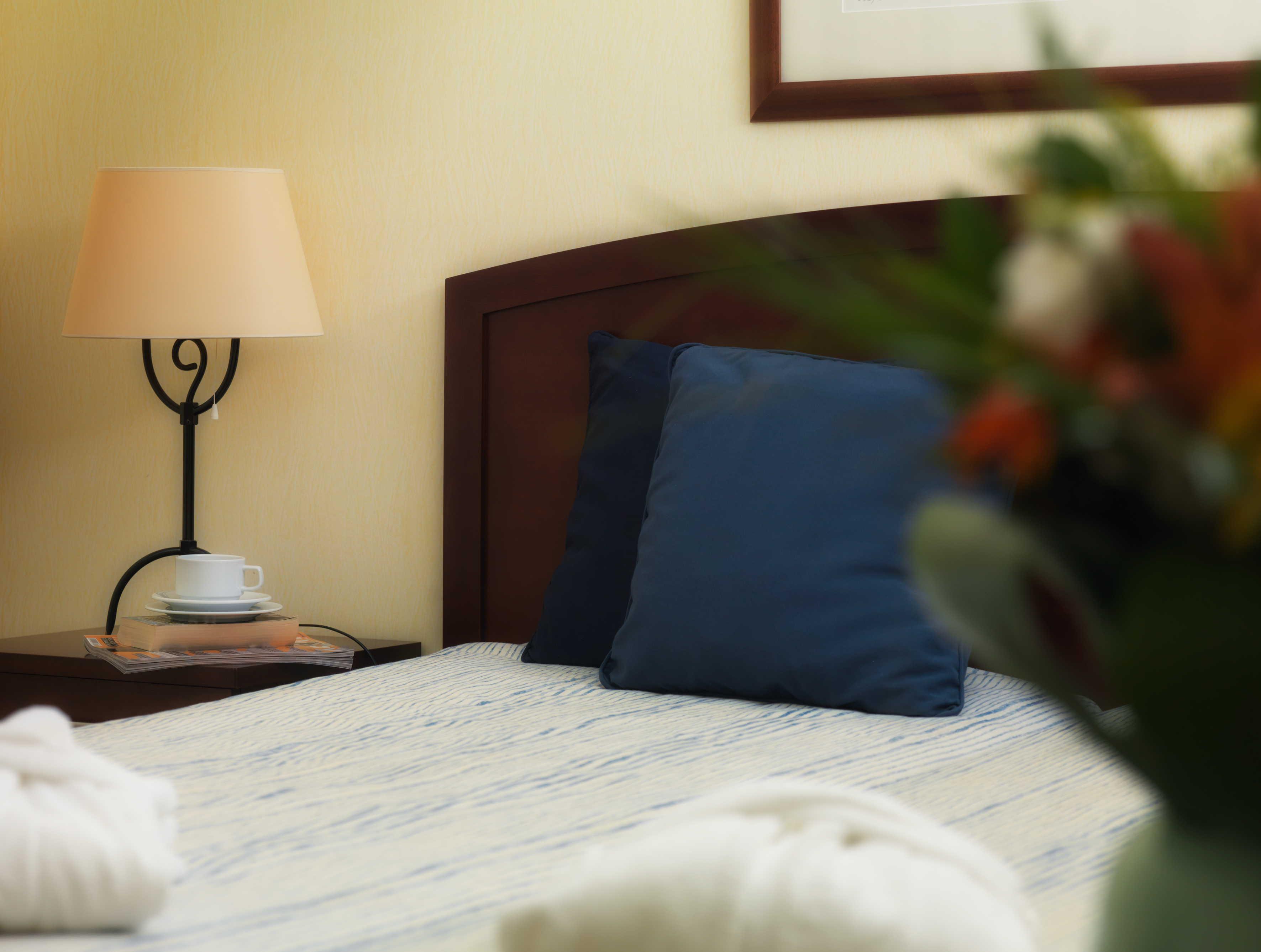 Hotel Yellow 4*