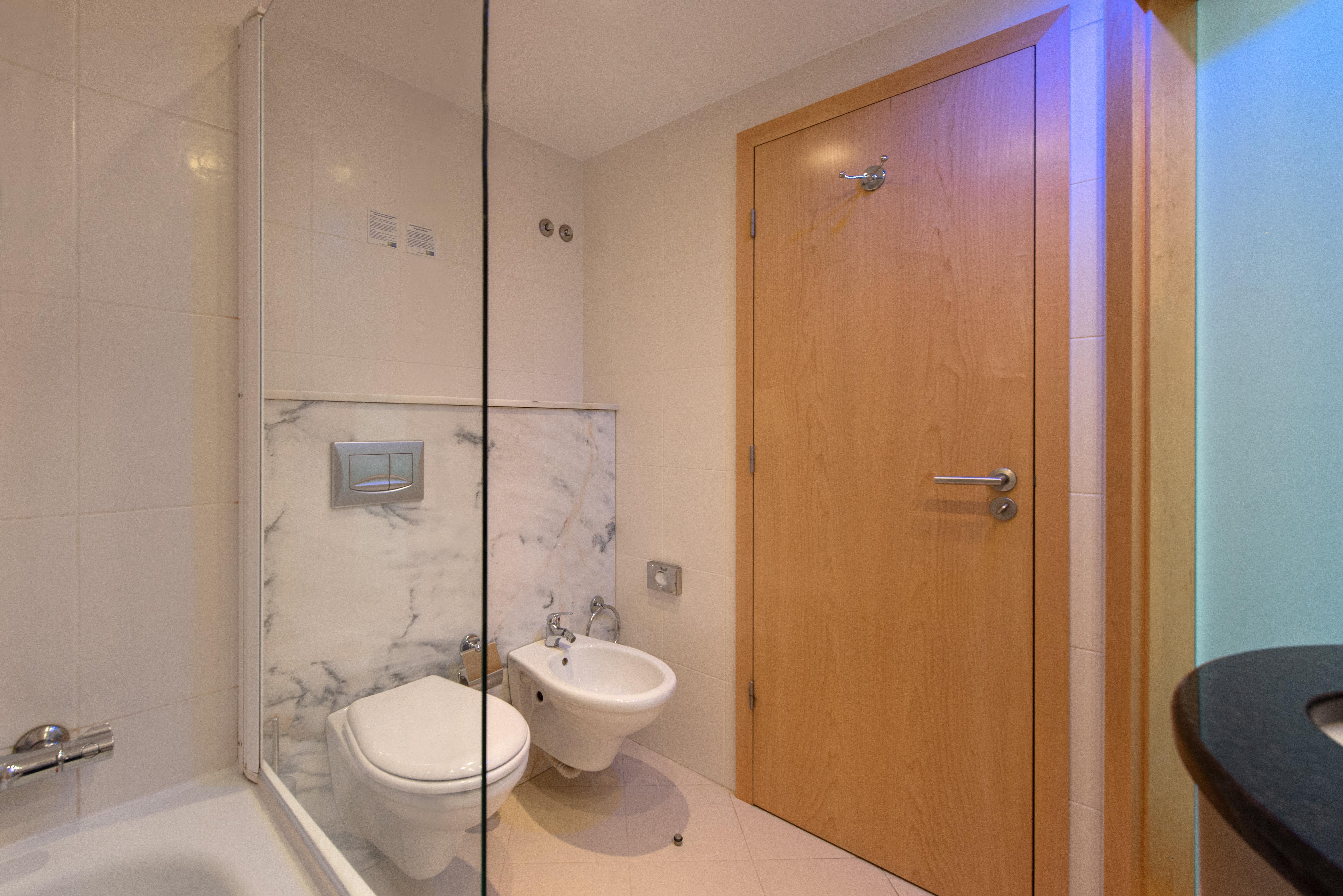 Express Lisbon Airport By Ihg Hotel 3*