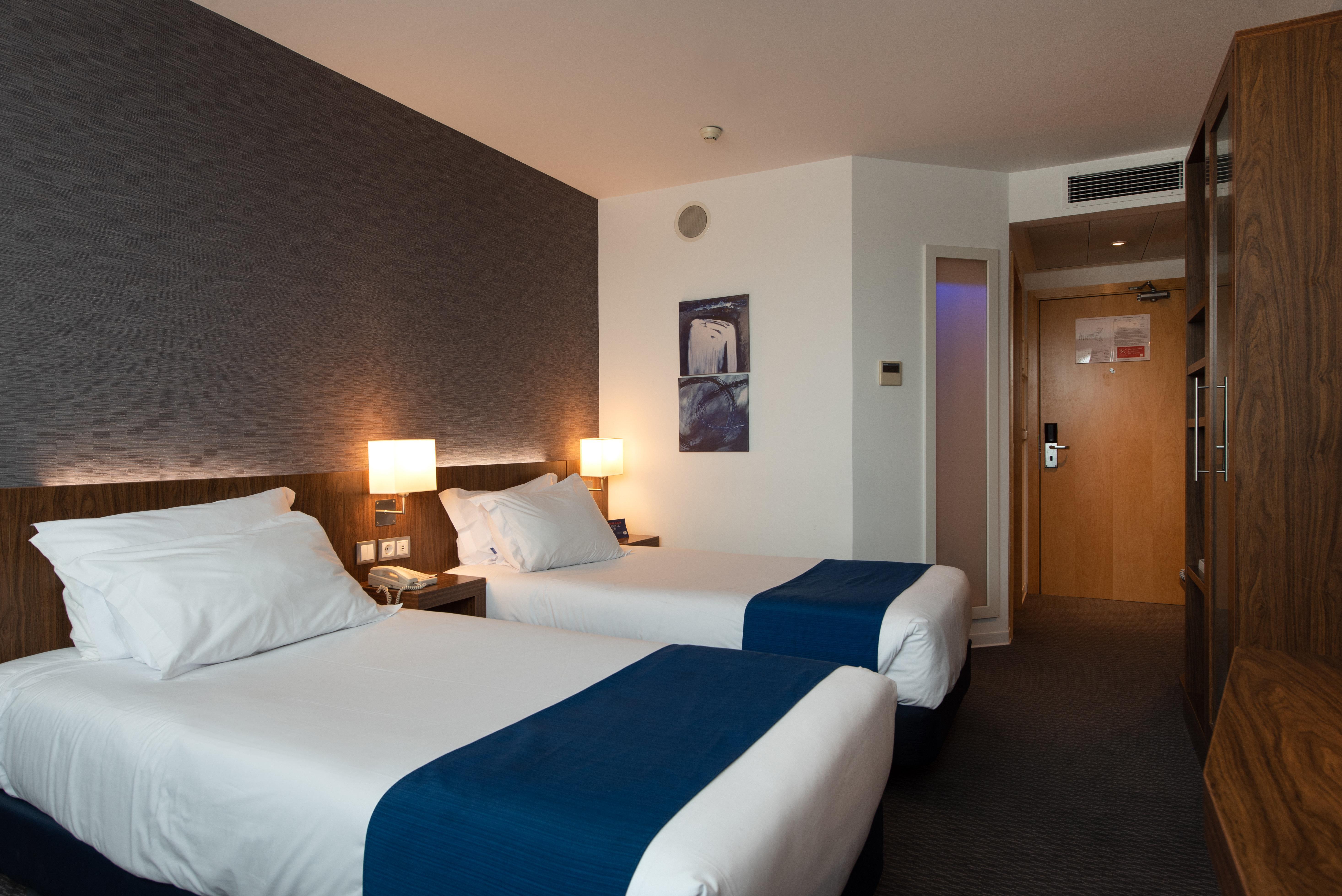 Express Lisbon Airport By Ihg 3*