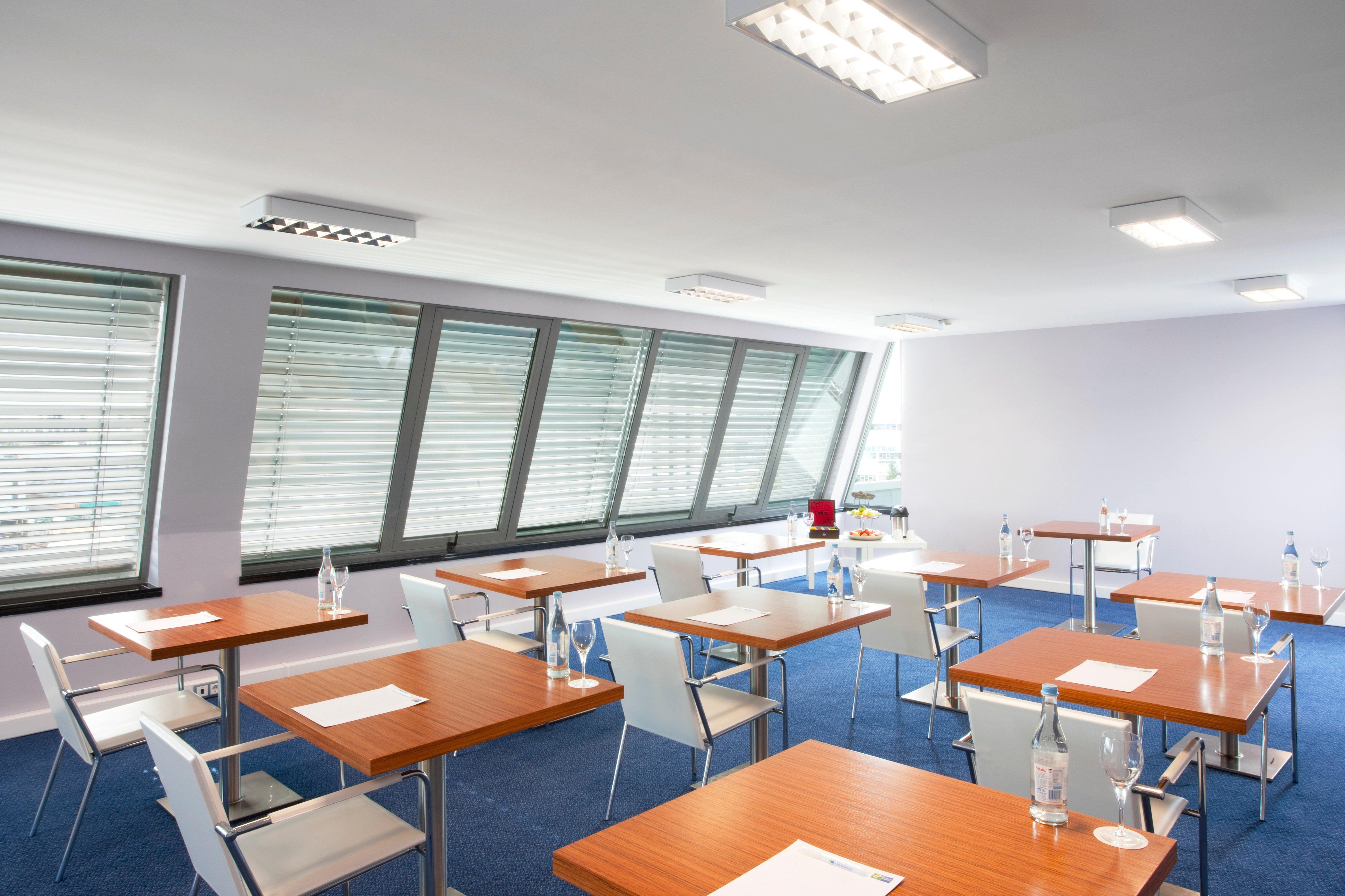 Express Lisbon Airport By Ihg Hotel