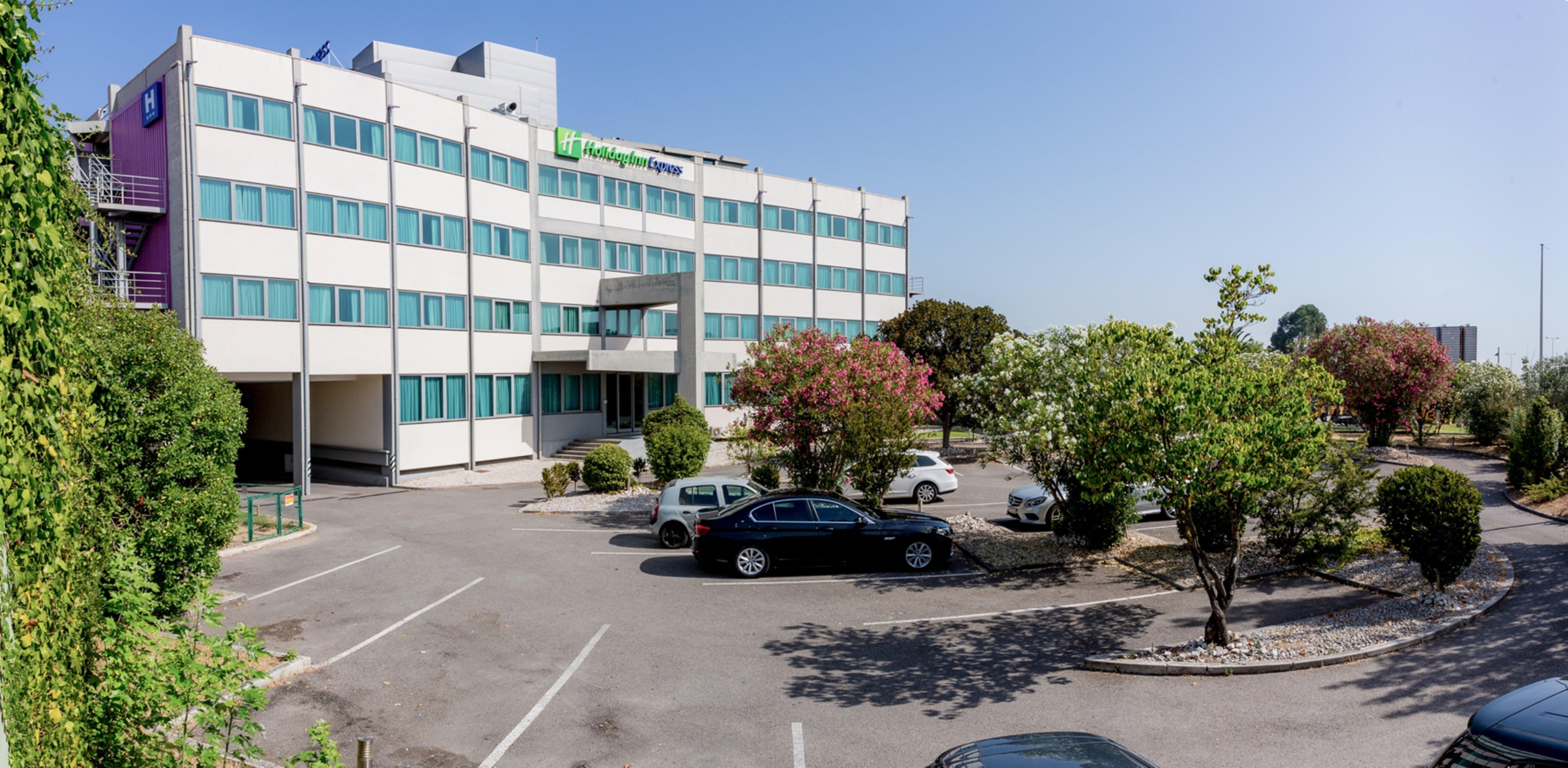 Hotel Express Lisbon Airport By Ihg 3*