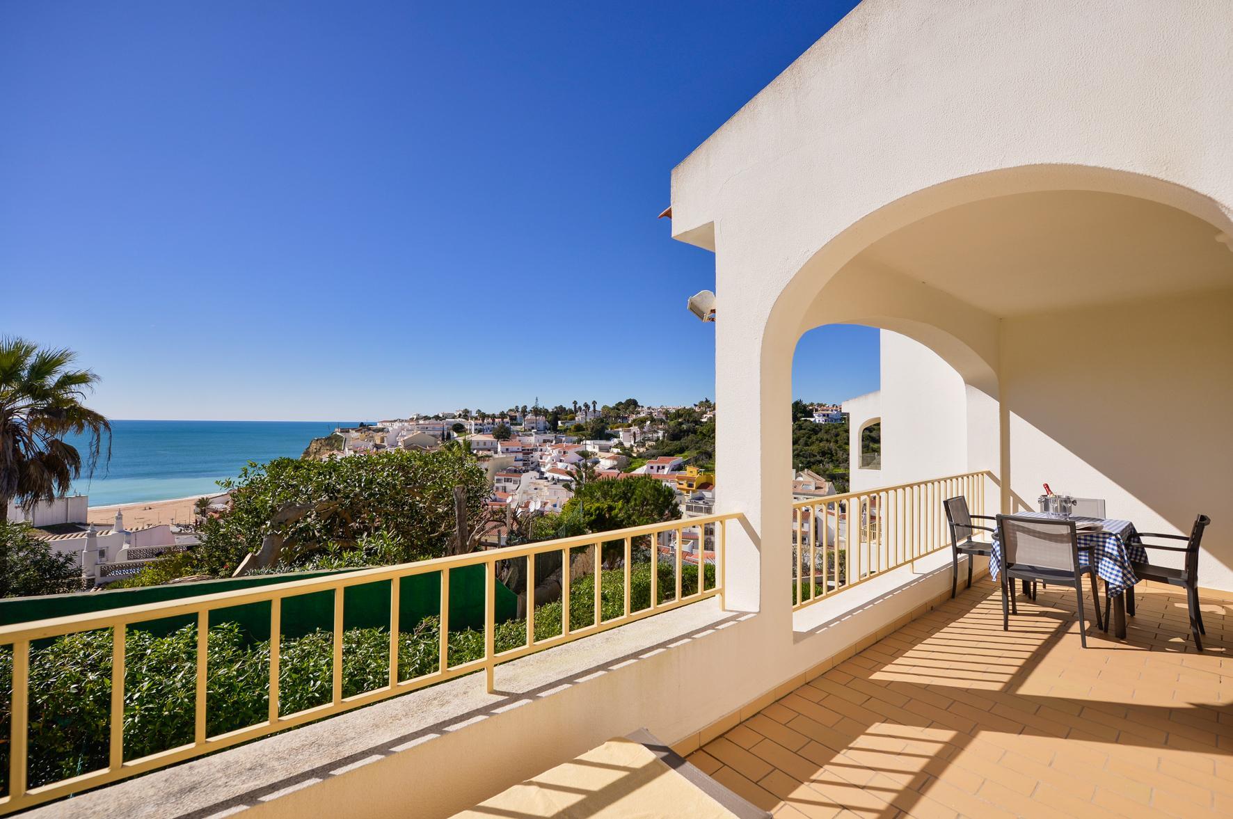 Monte Dourado Apartamento *