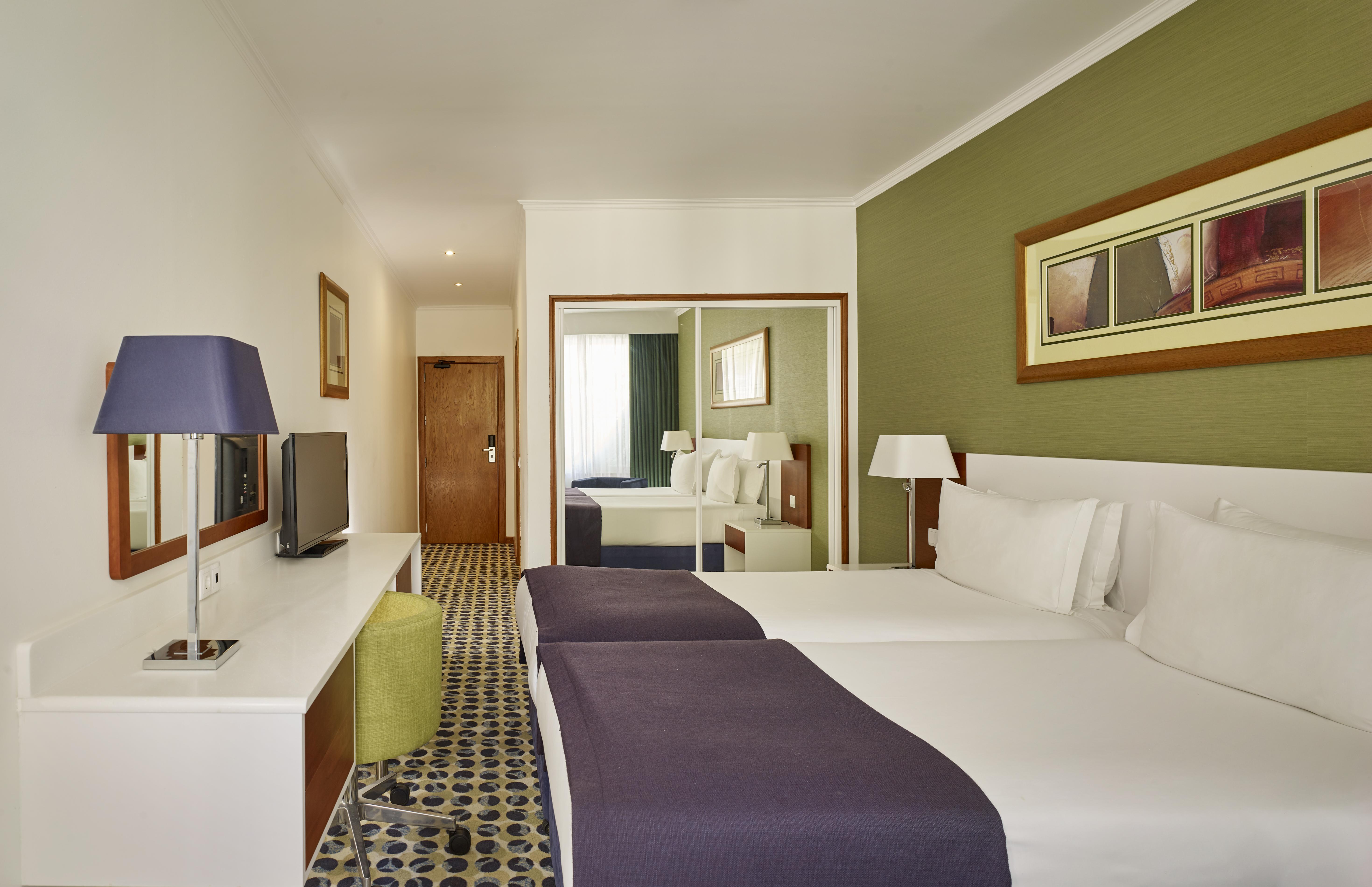 Hotel Algarve - Armacao De Pera, An Ihg Armacao de Pera