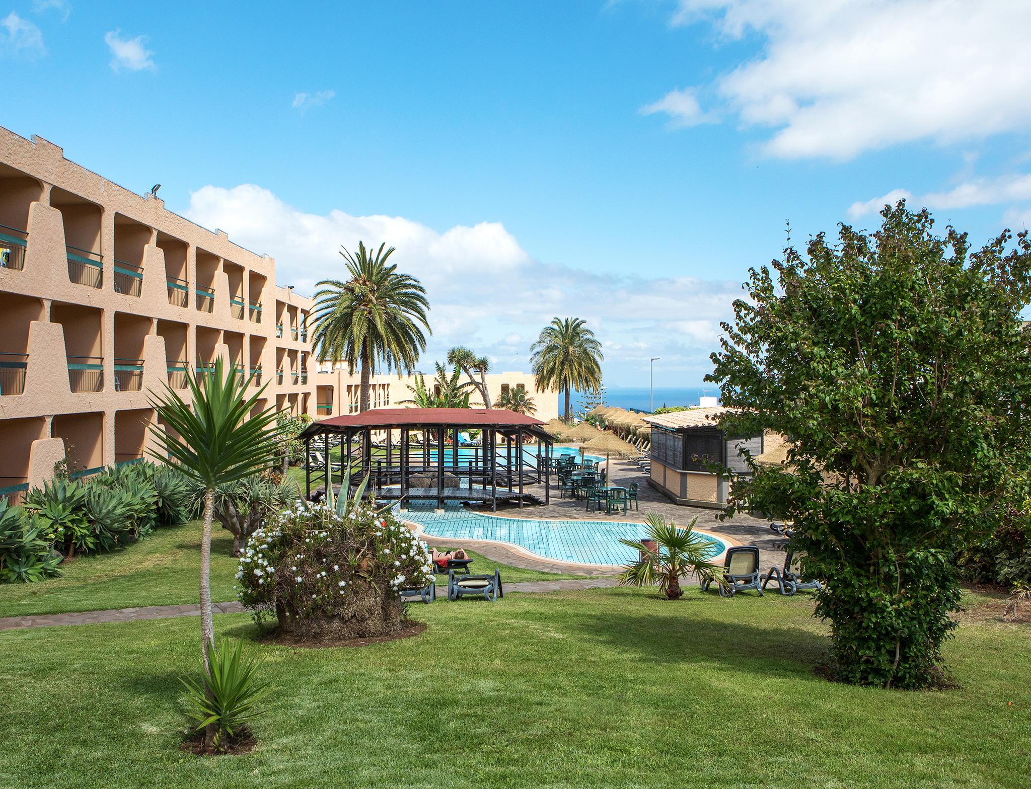 Dom Pedro Garajau Hotel