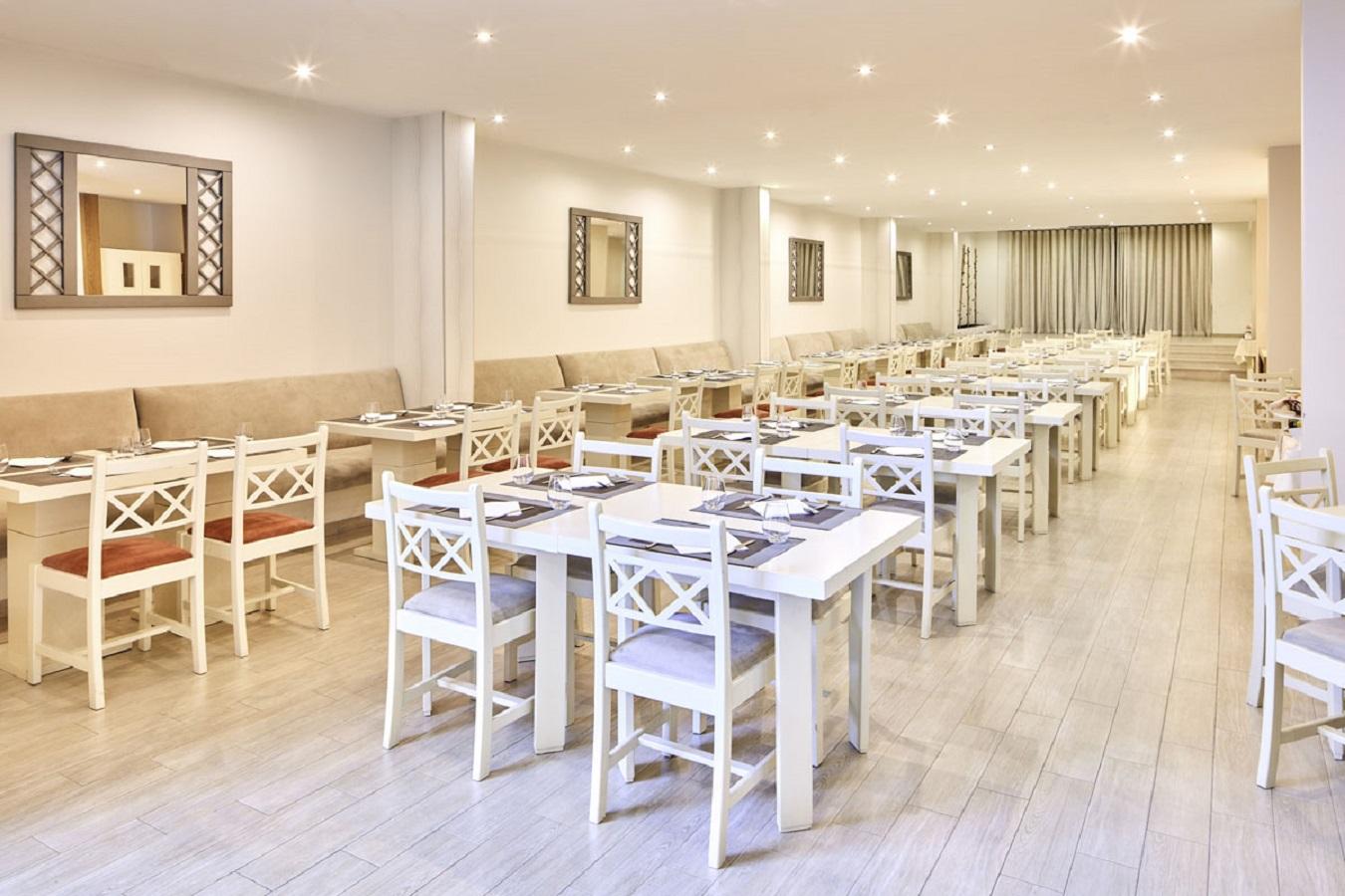 Hotel Santa Eulalia & 4*