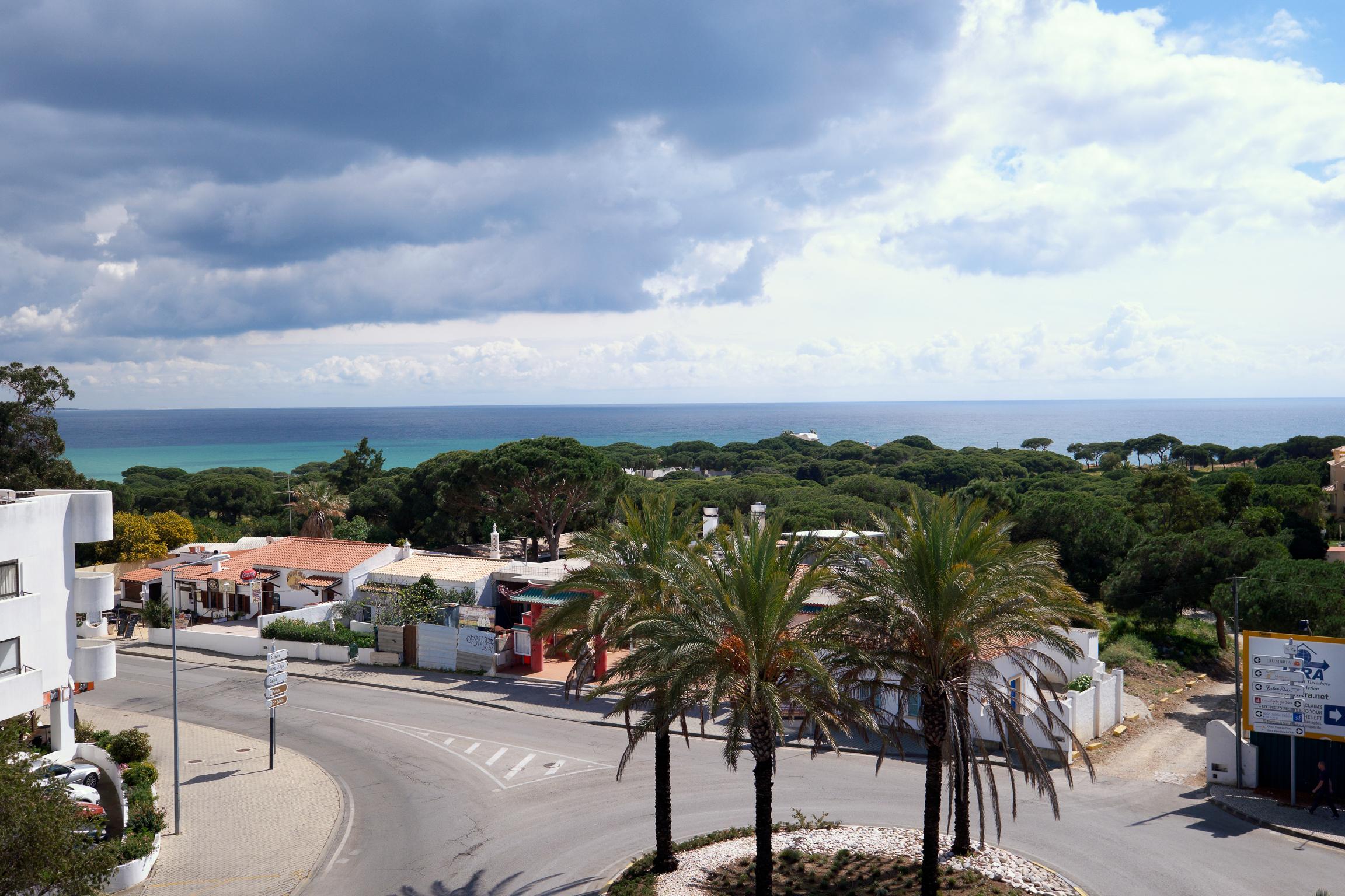 Muthu Oura