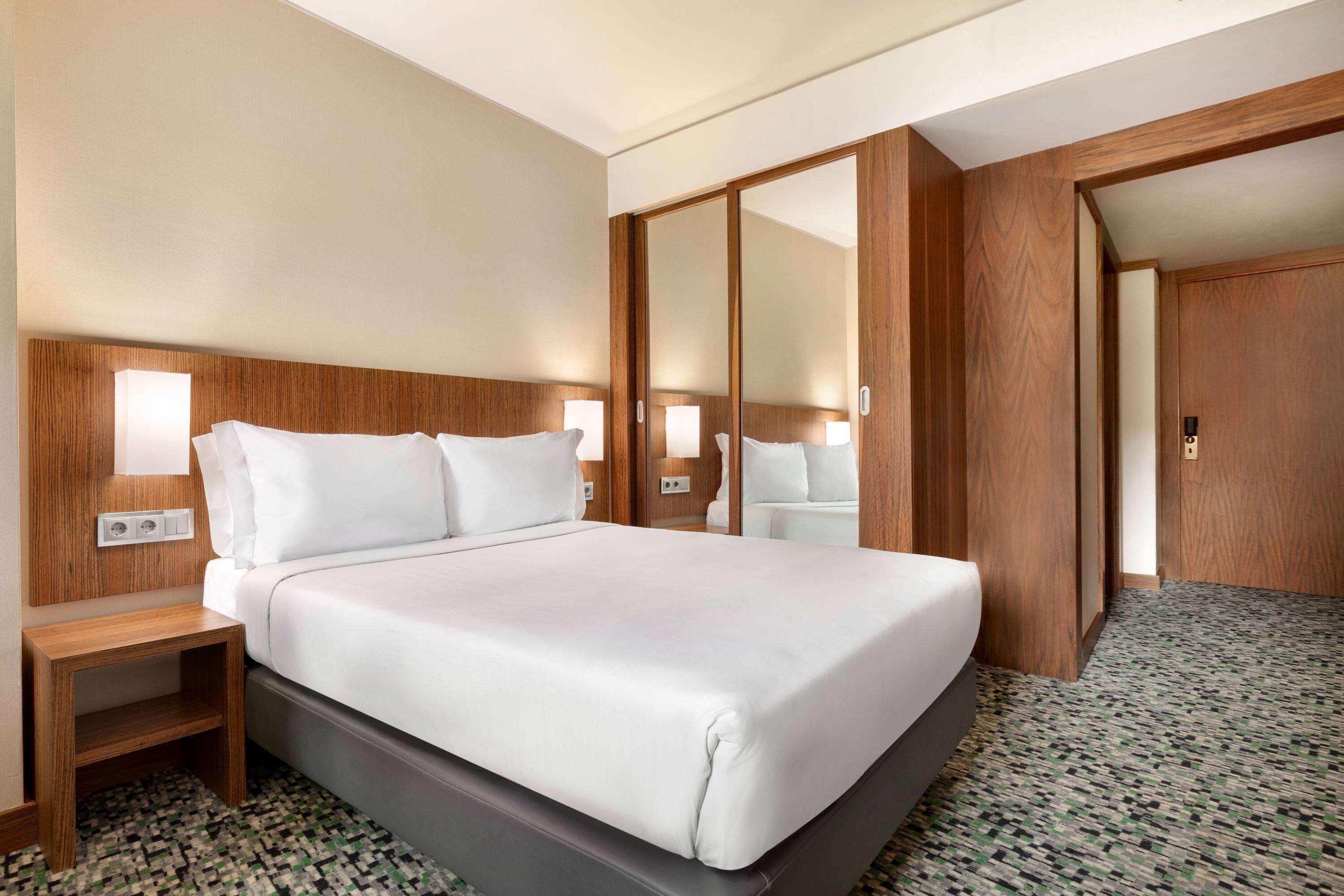 Ramada By Wyndham 4* Lissabon