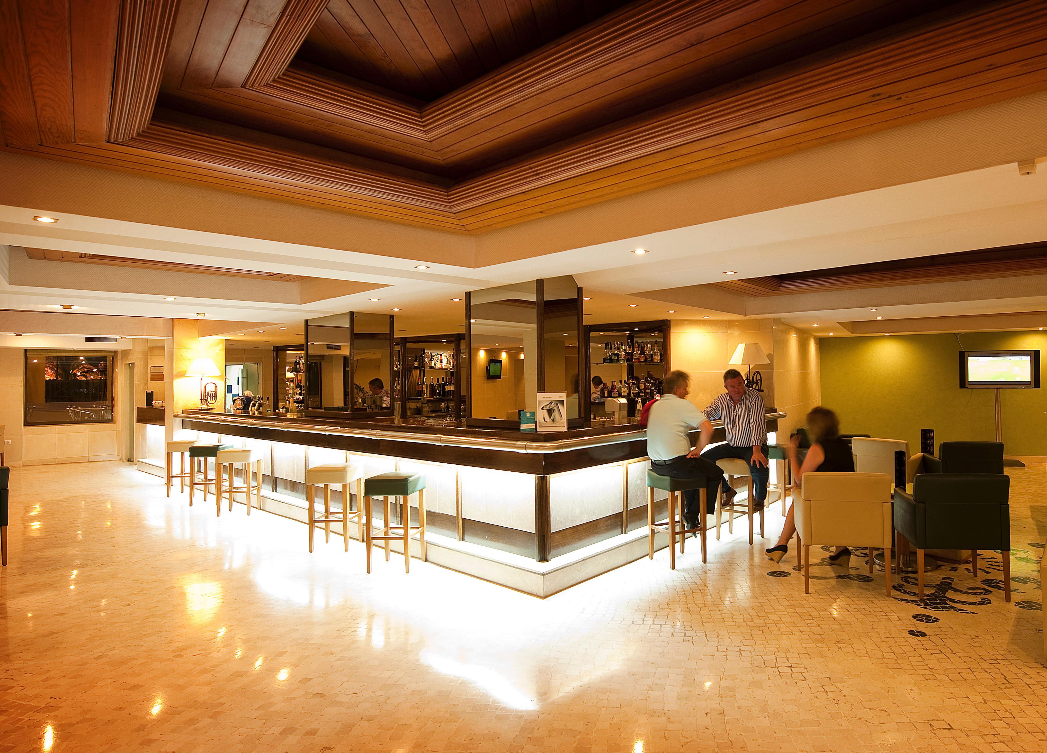 Gale Ampalius Hotel 4*