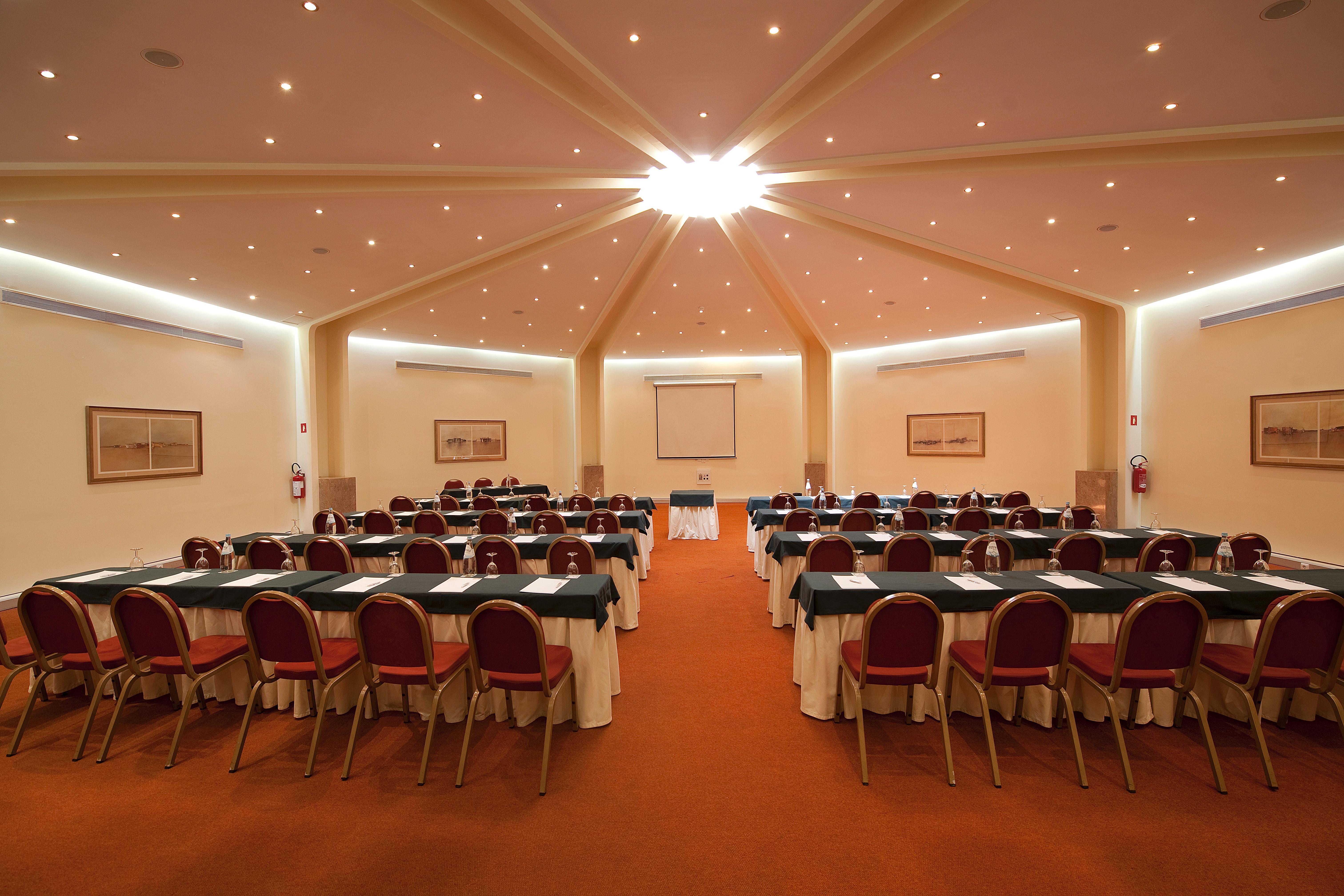 Gale Ampalius Hotel 4*