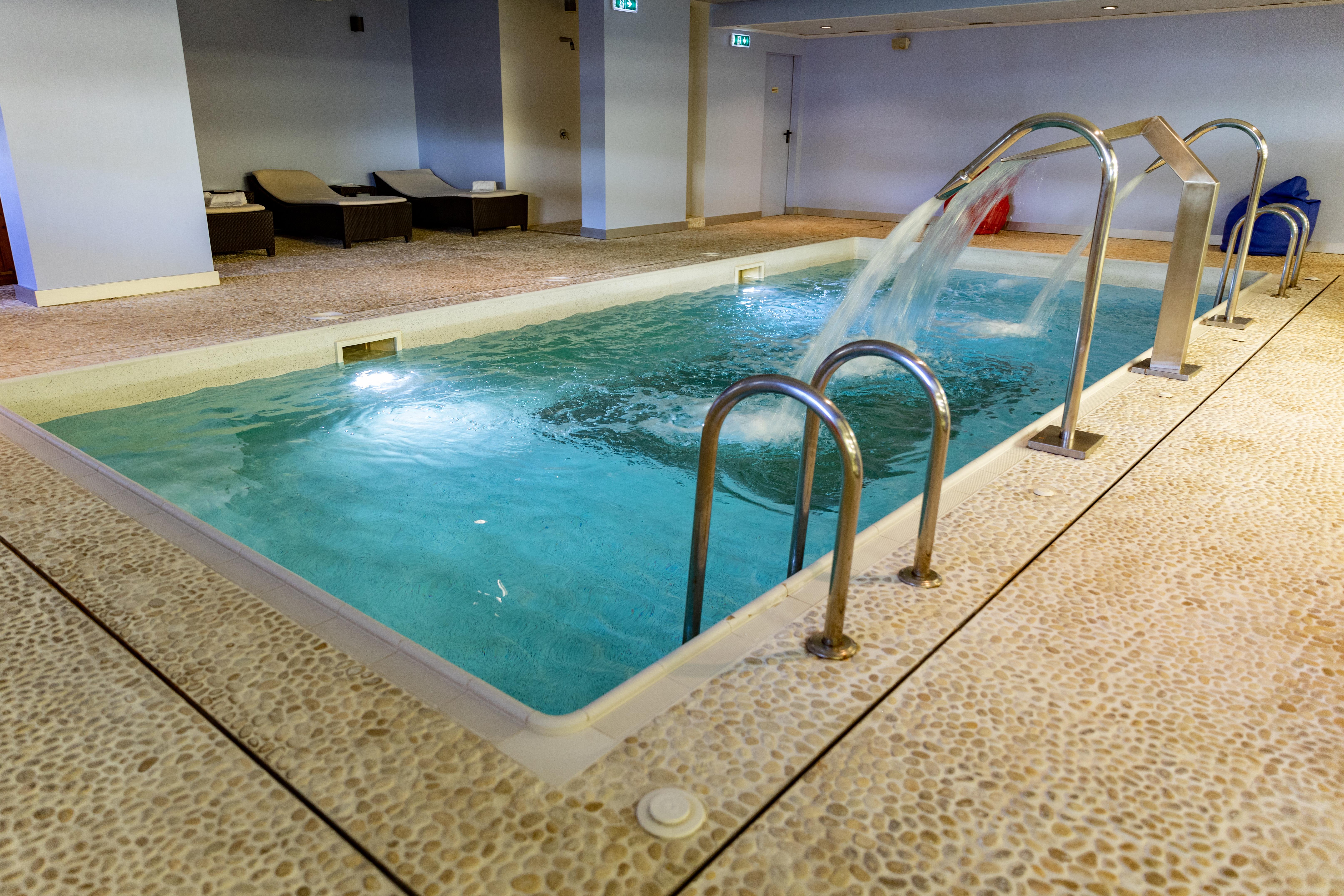 Marina Club Hotel