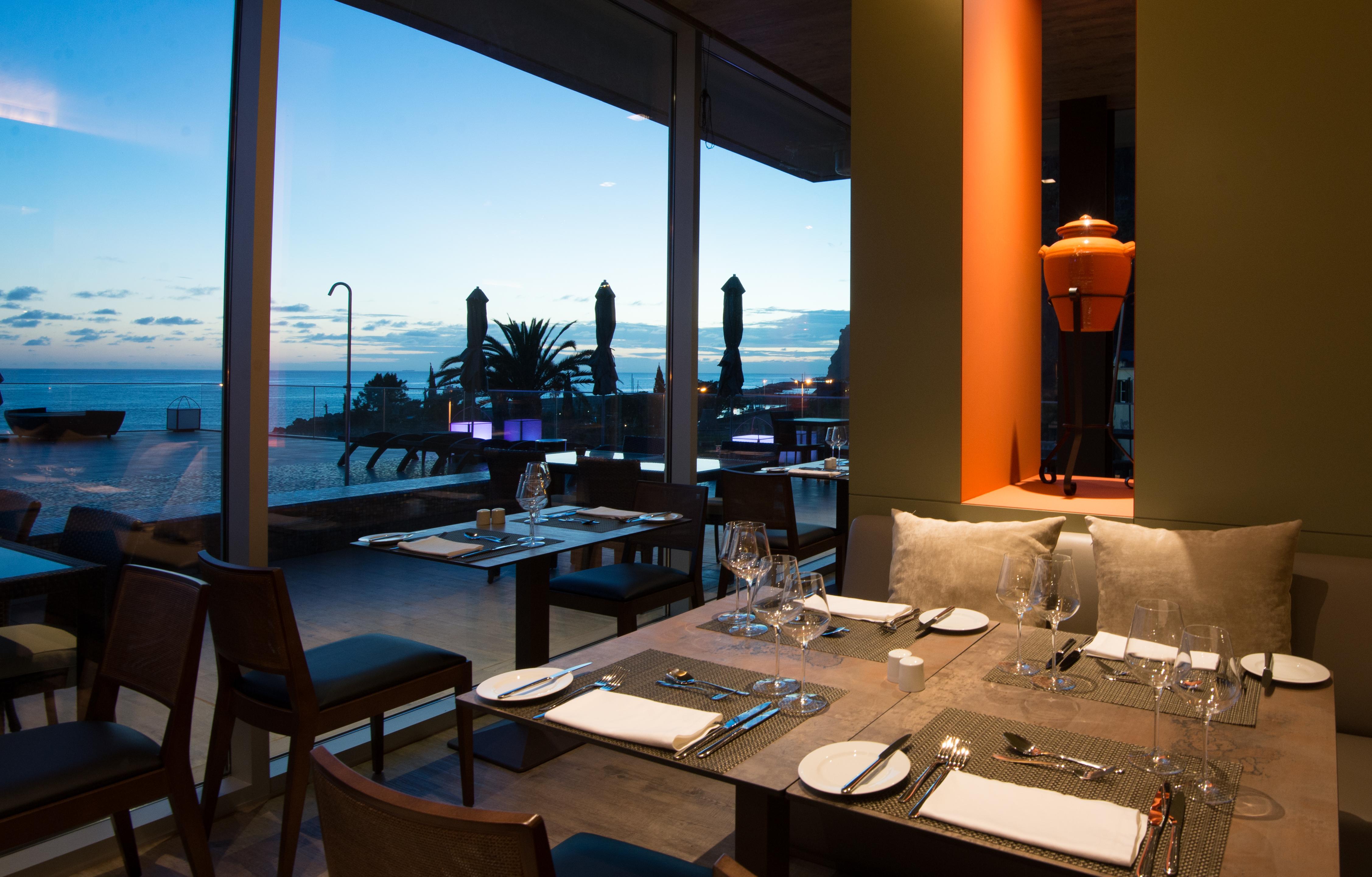 Resort Saccharum - And - Savoy Signature