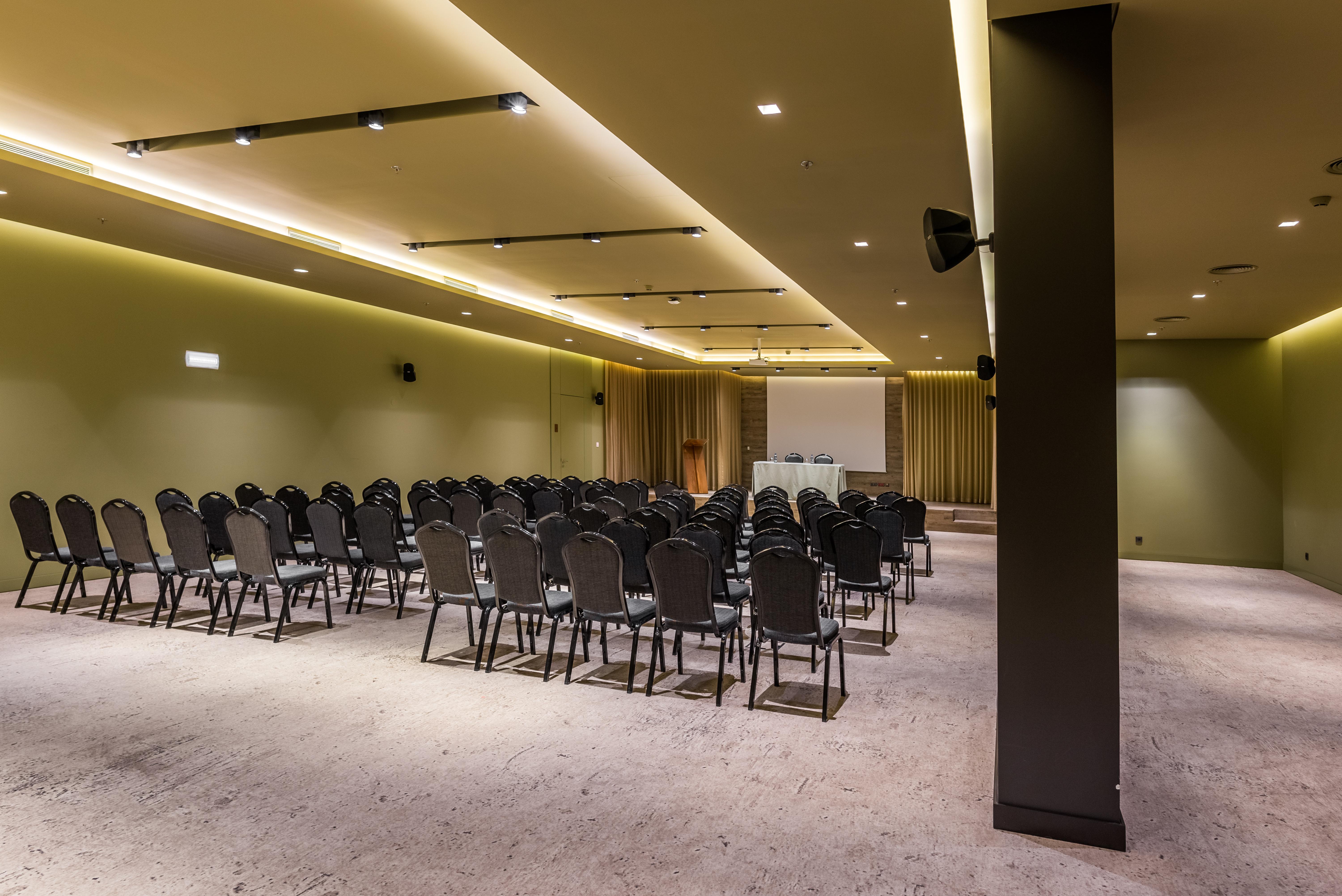 Saccharum - And - Savoy Signature Resort
