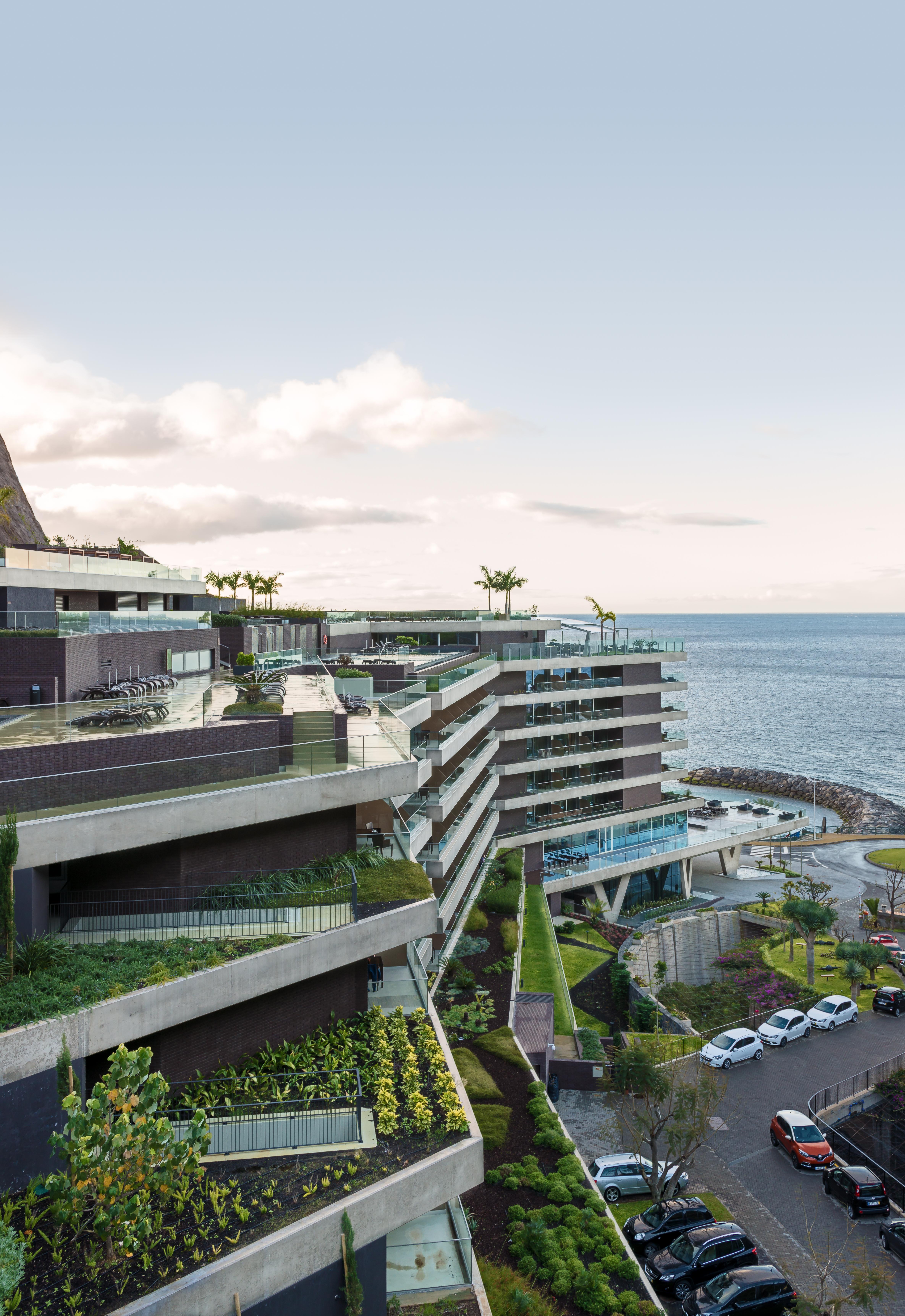 Resort Saccharum - And - Savoy Signature 5*