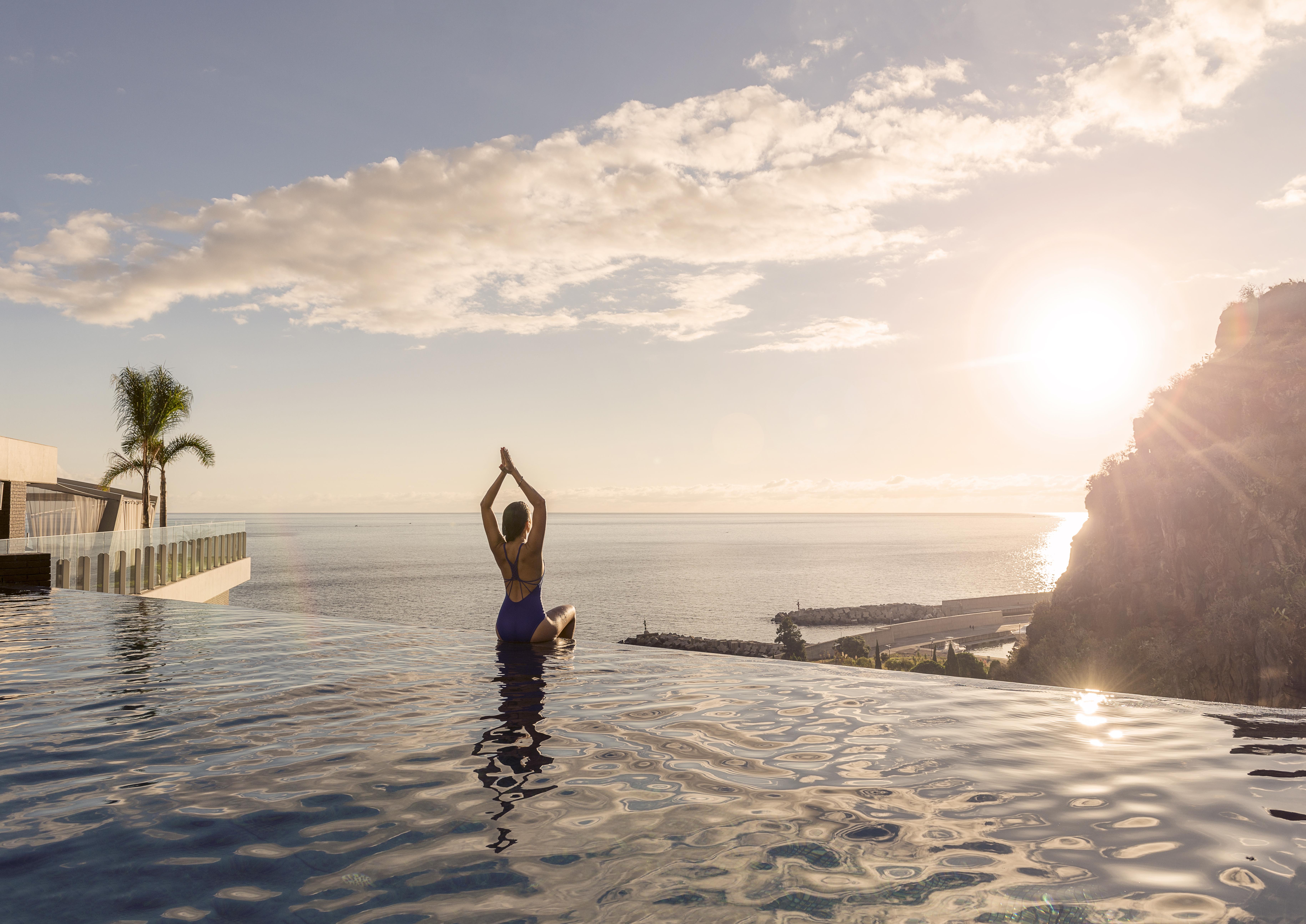 Resort Saccharum - And - Savoy Signature