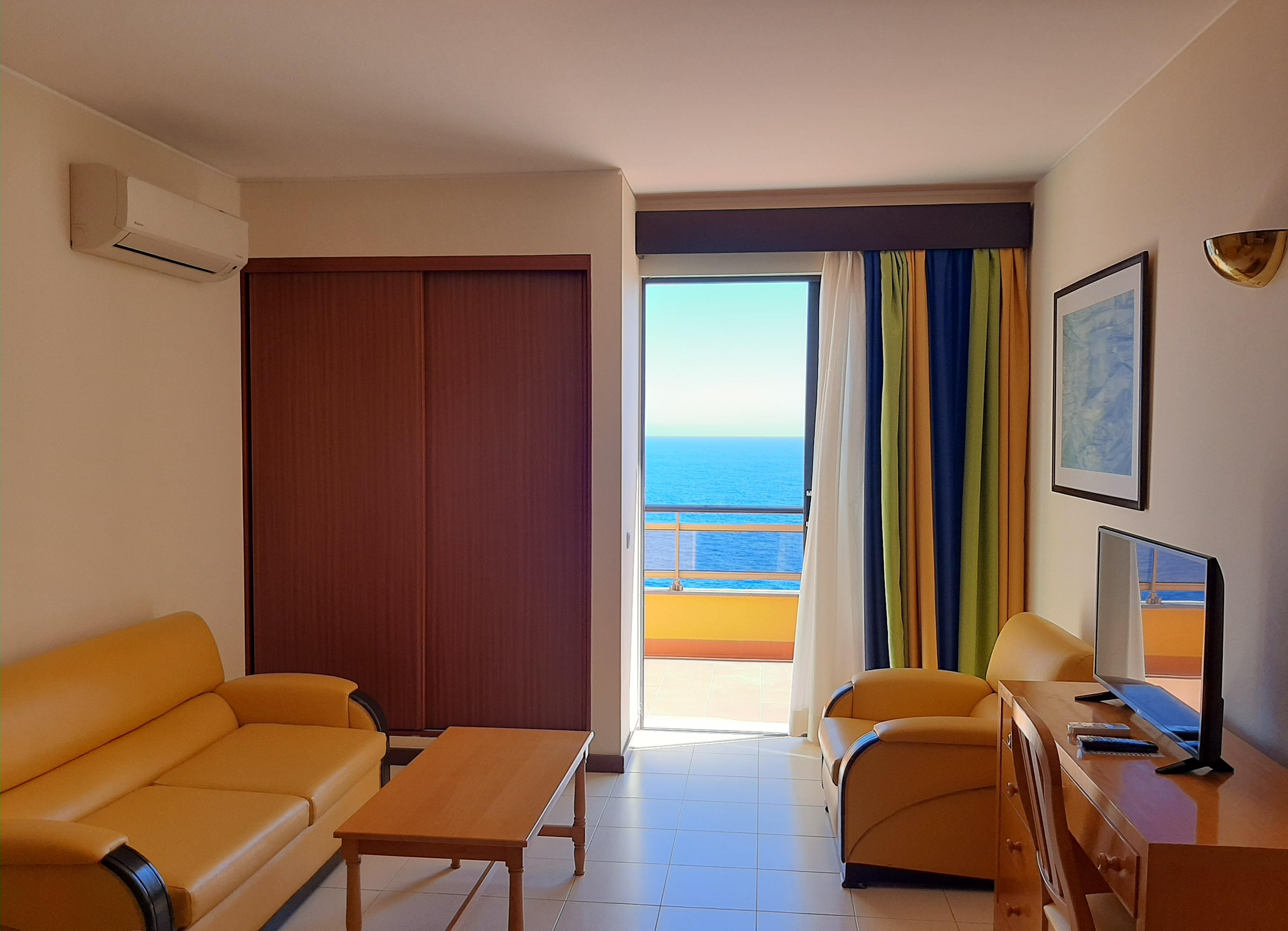 Cais Da Oliveira Hotel 4*