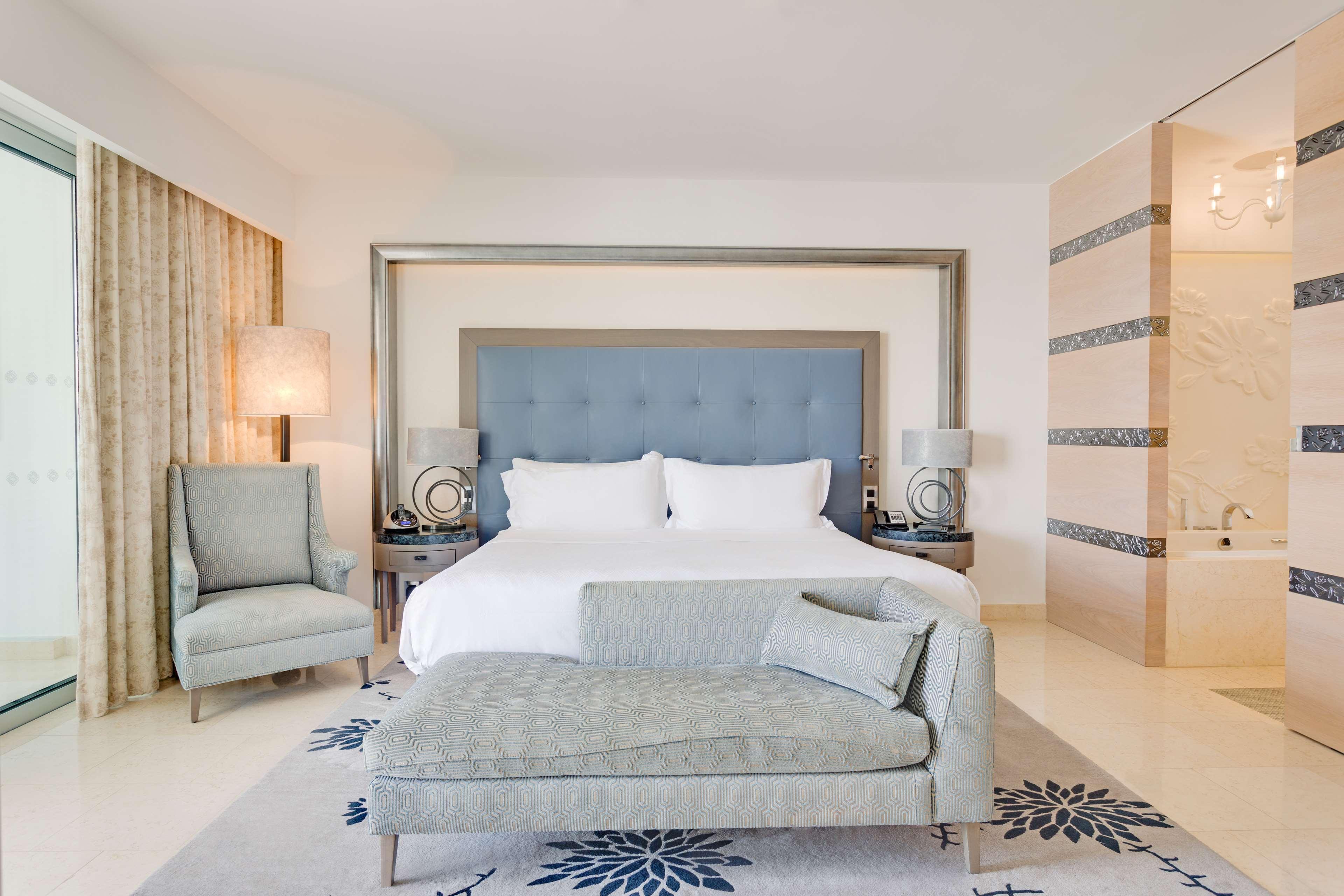 Conrad Algarve 5* Almancil
