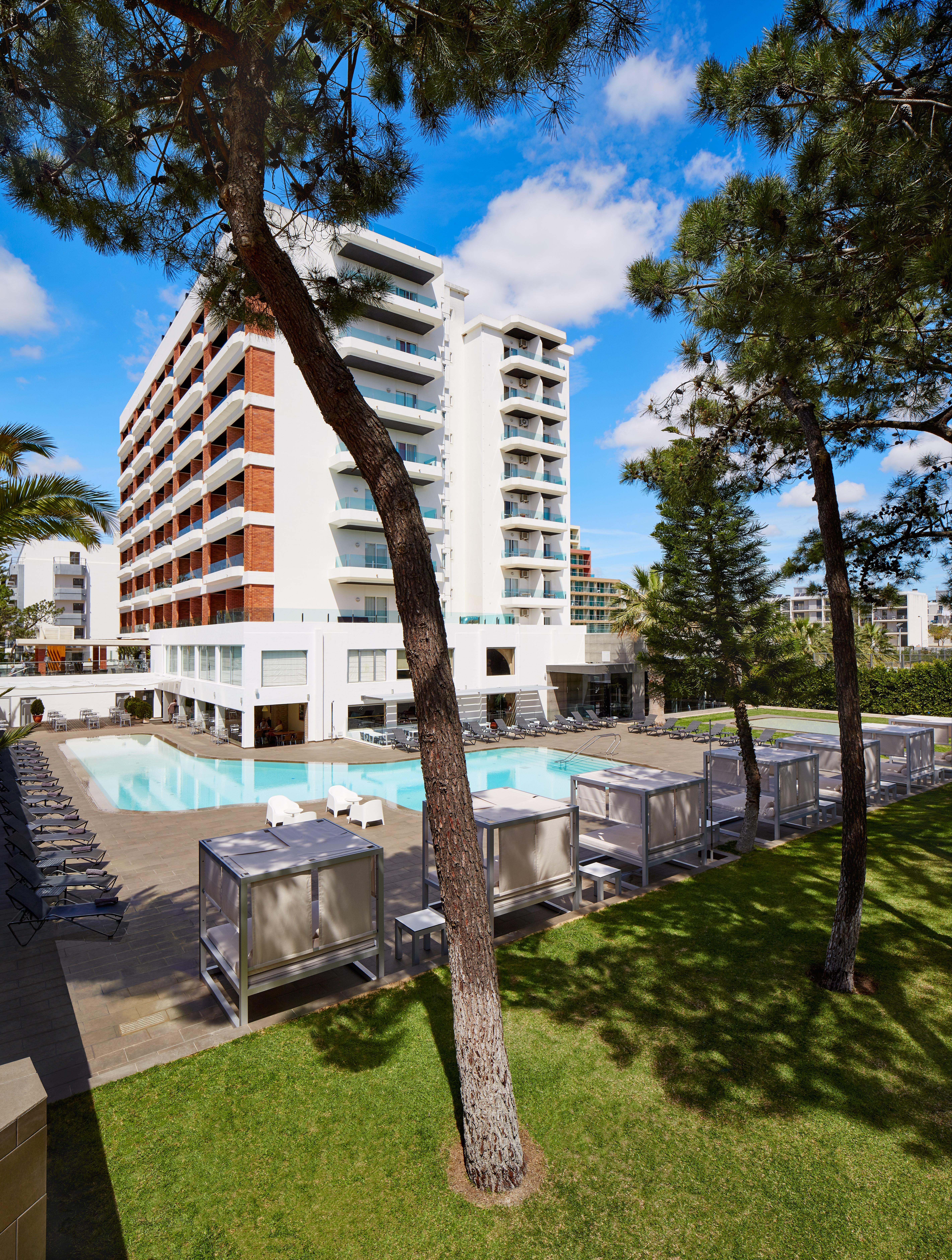 Hotel Alcazar &