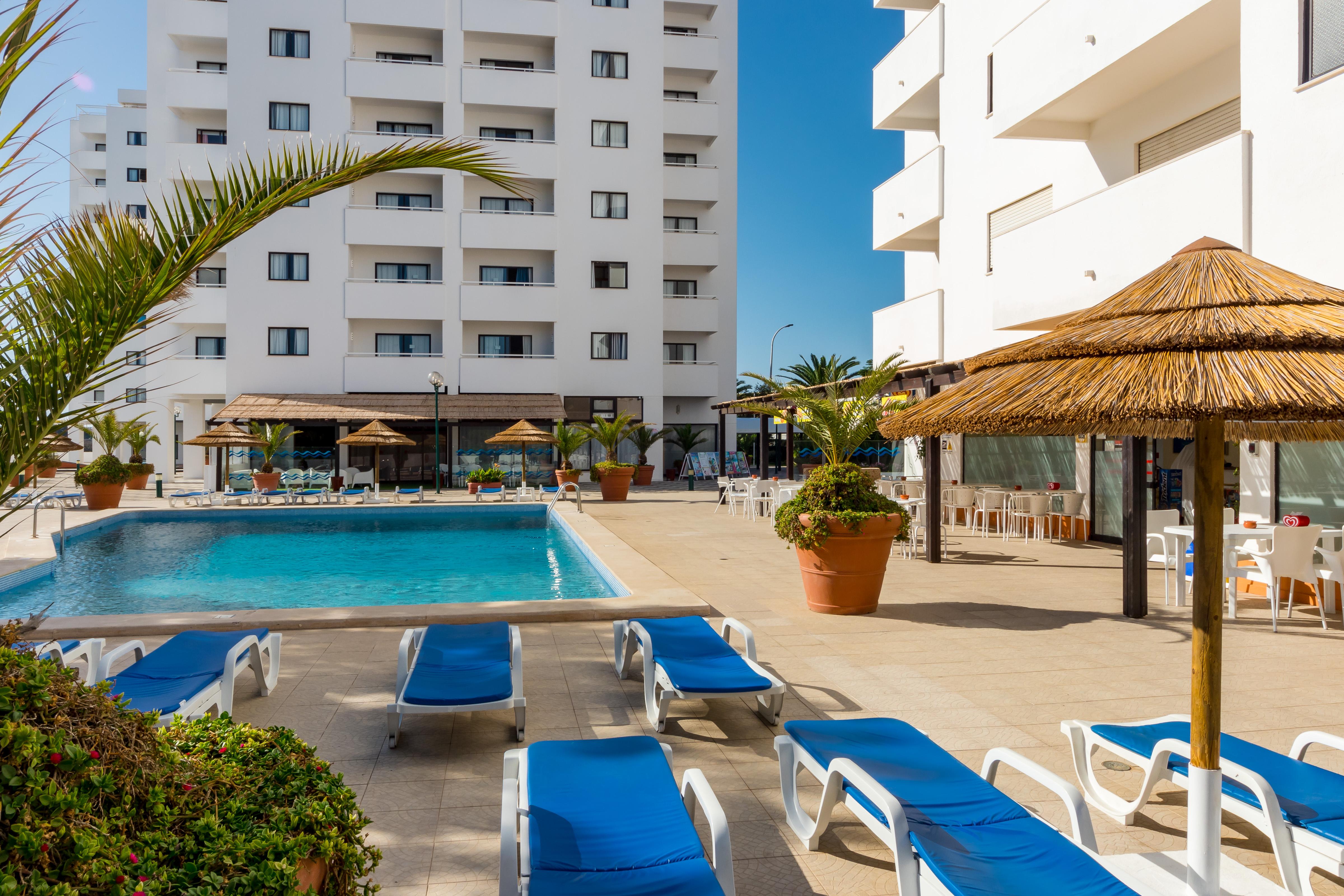 Janelas Do Mar Turisticos Aparthotel