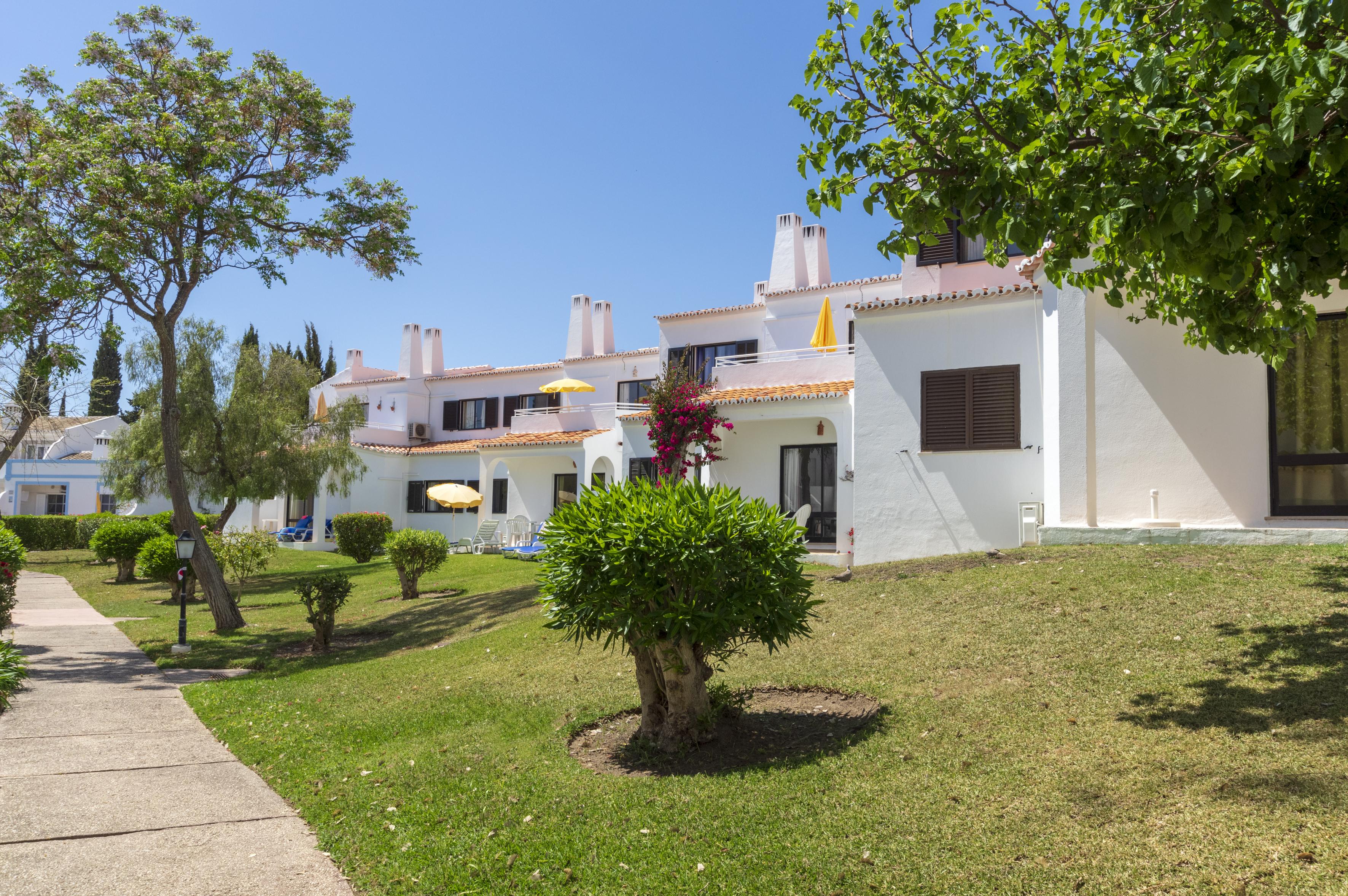 Rocha Brava Village 4*