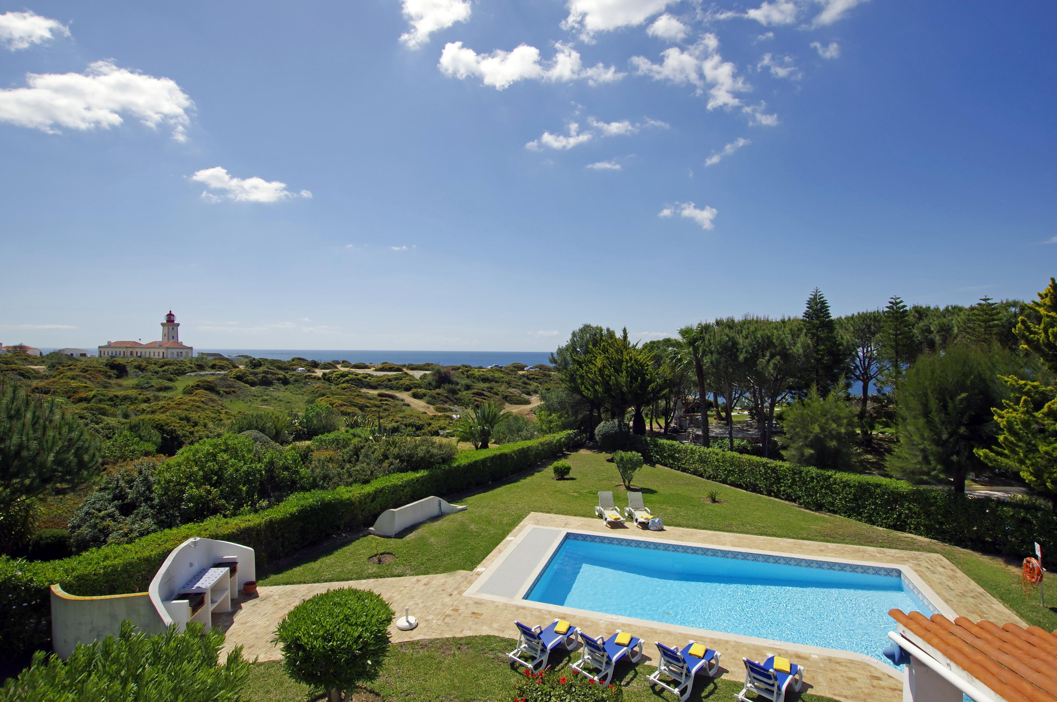Rocha Brava Village