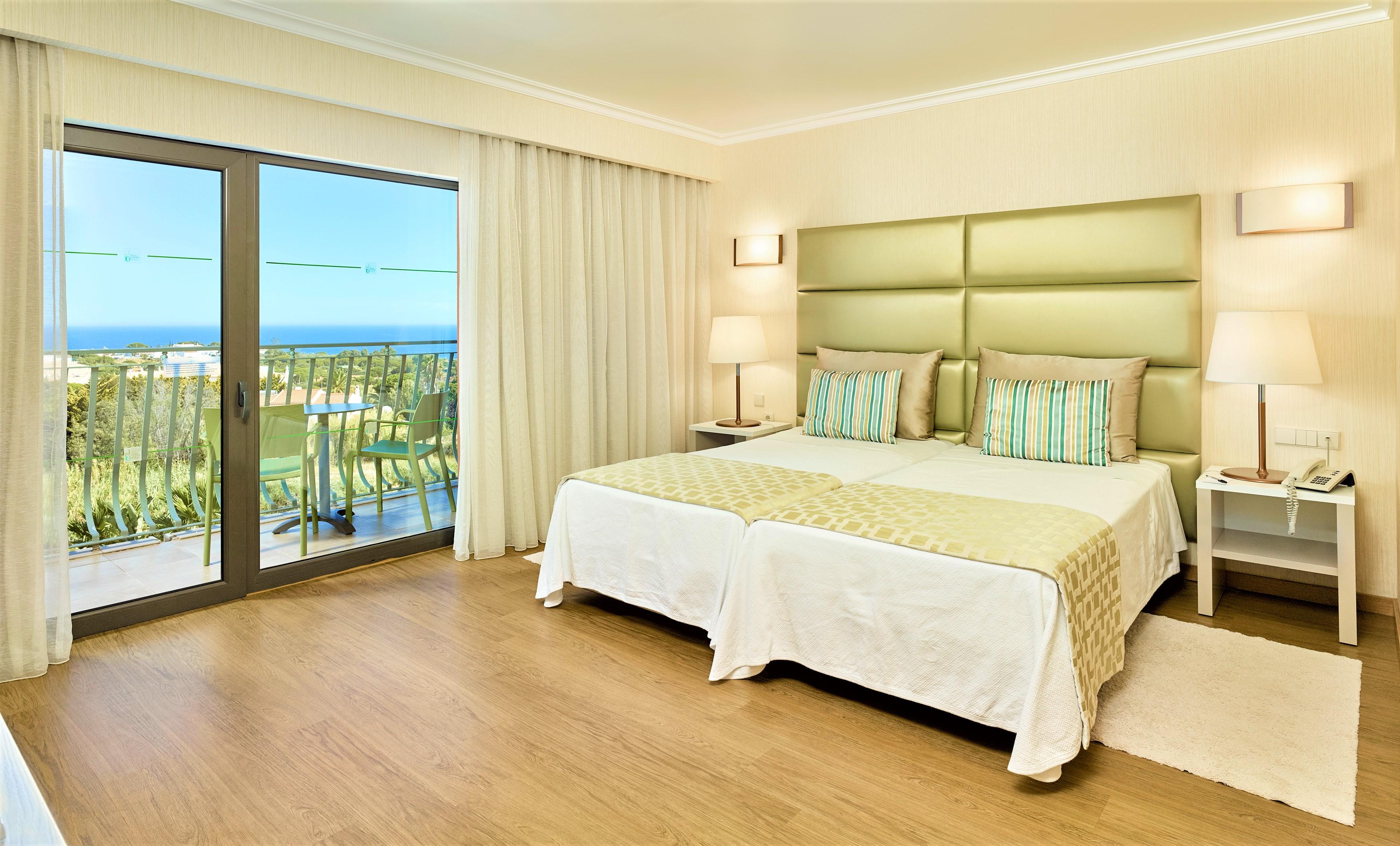 Hotel Baia Grande 4*
