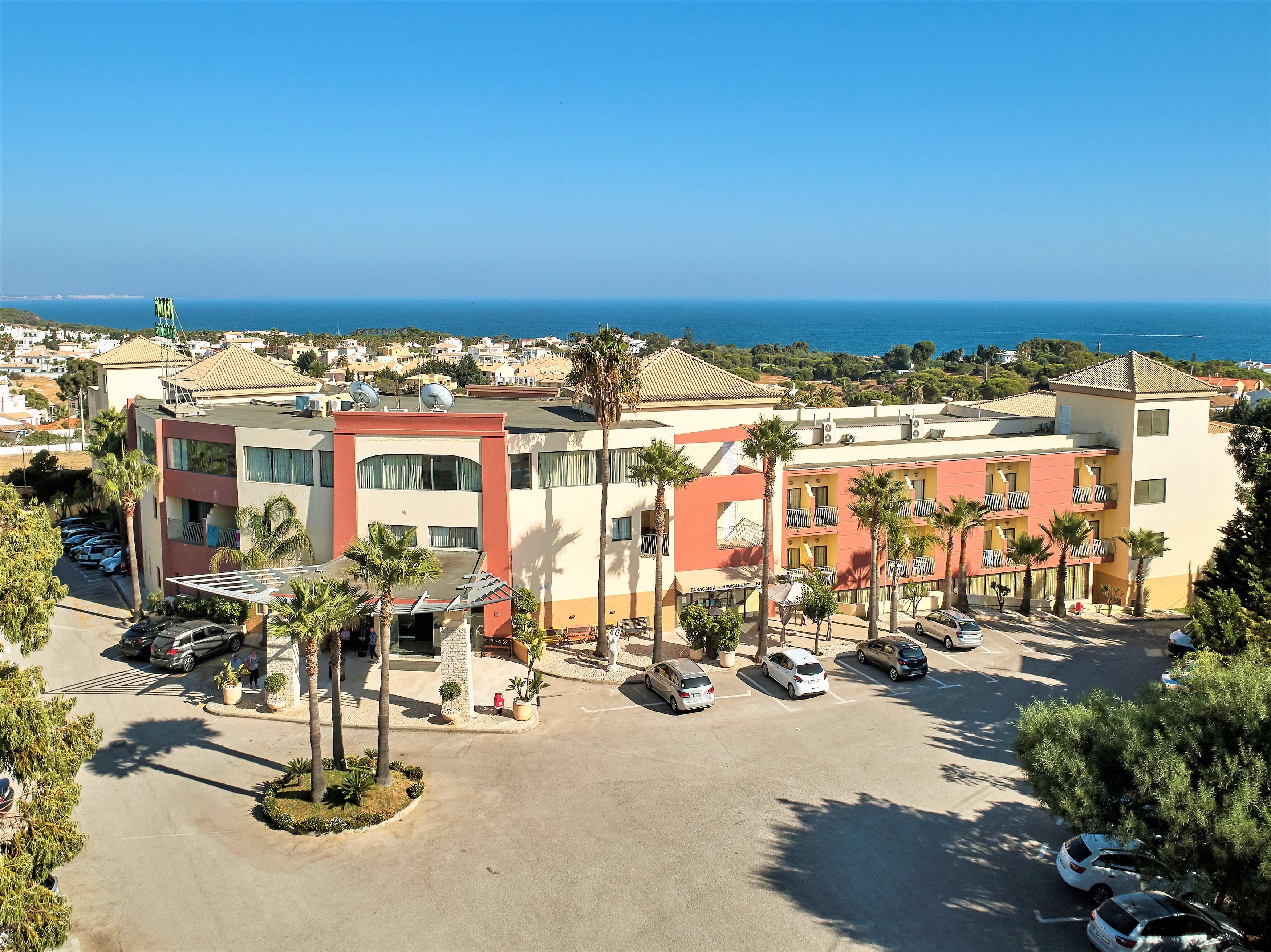 Baia Grande Hotel 4*