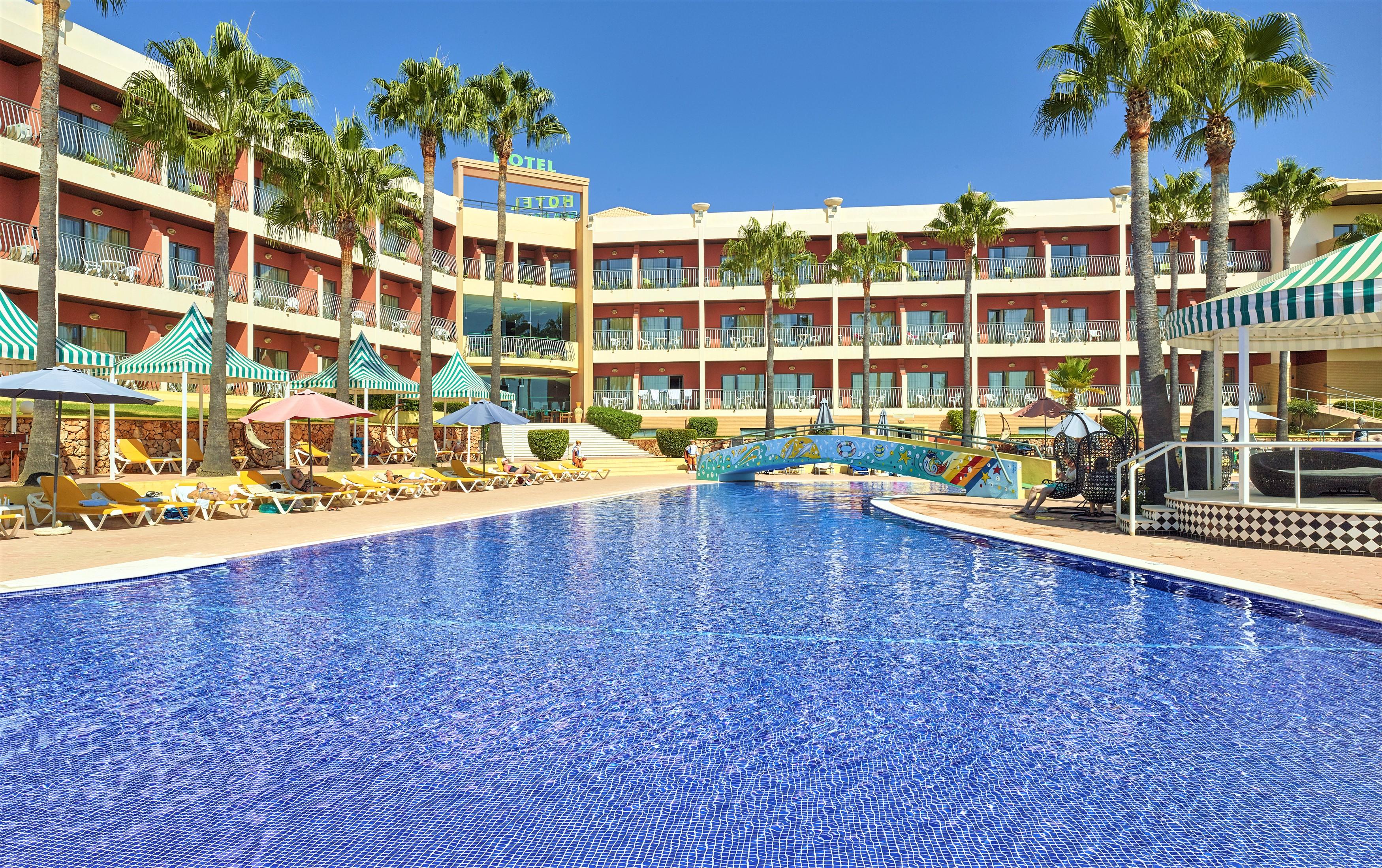 Baia Grande 4*