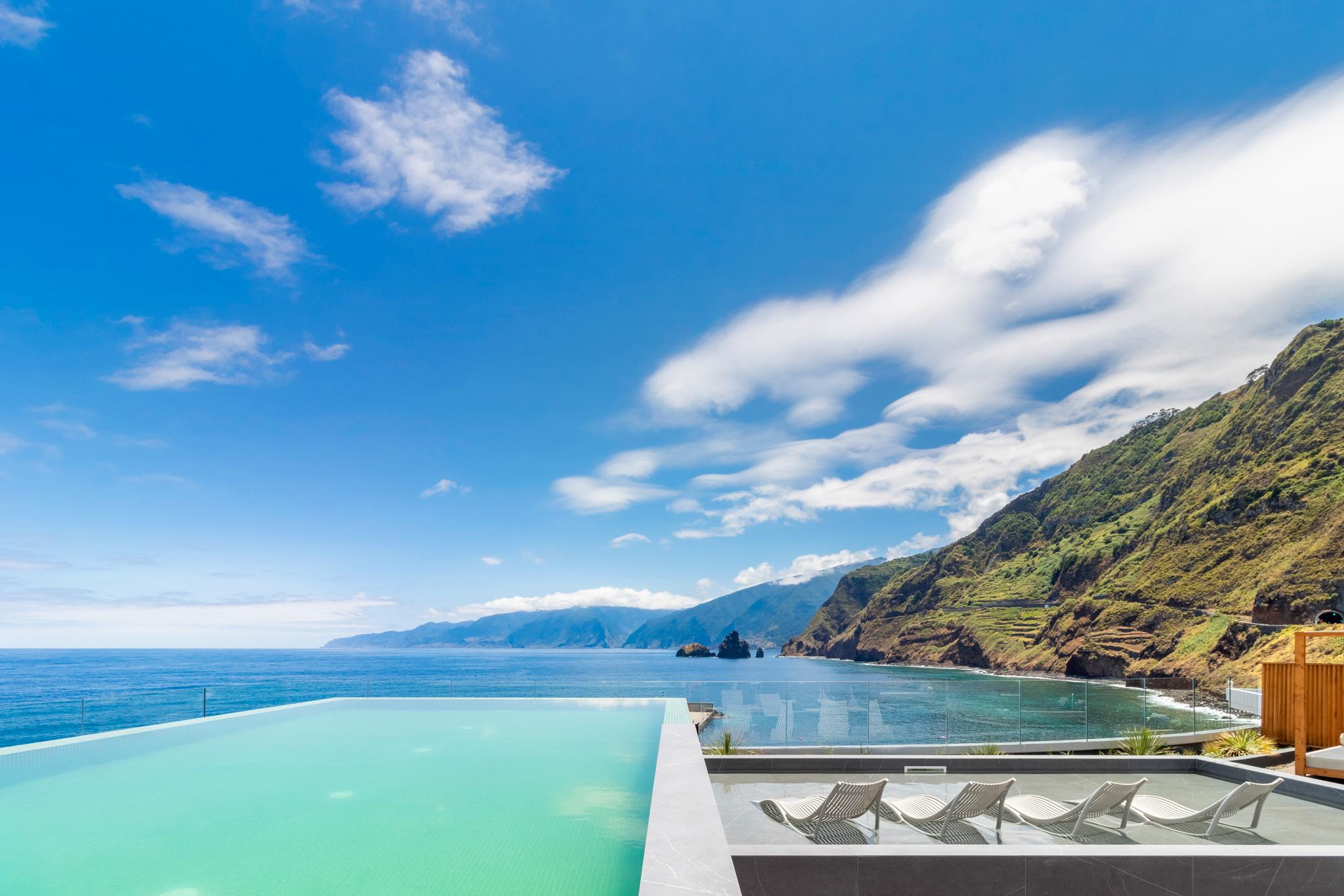 Aqua Natura Bay Hotel 4*