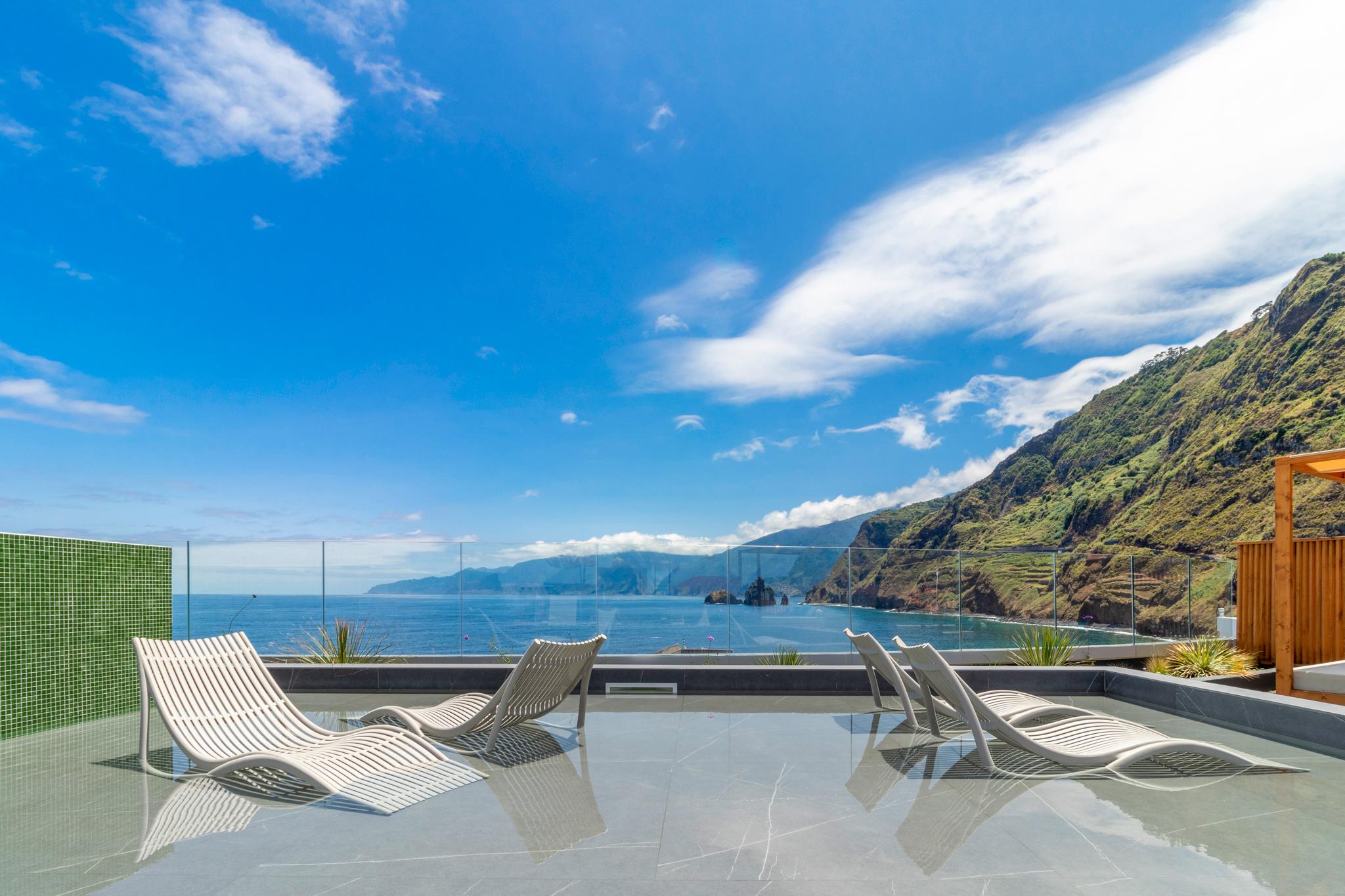Hotel Aqua Natura Bay 4*