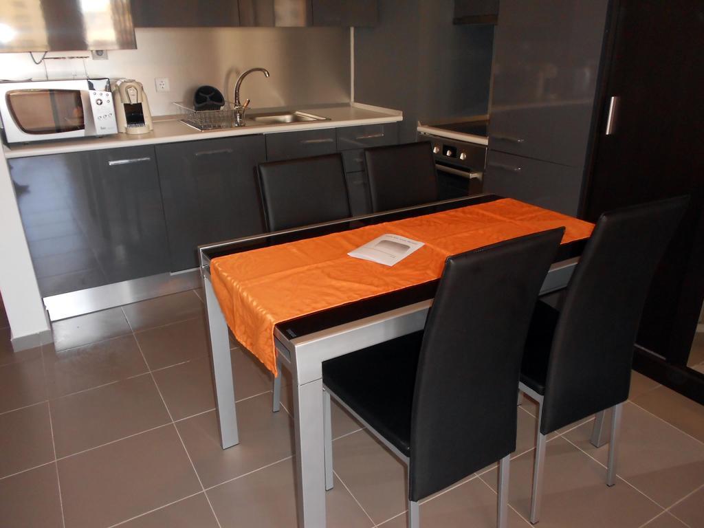 T0 Da Rocha Apartment