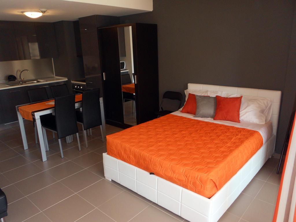 Apartment T0 Da Rocha *