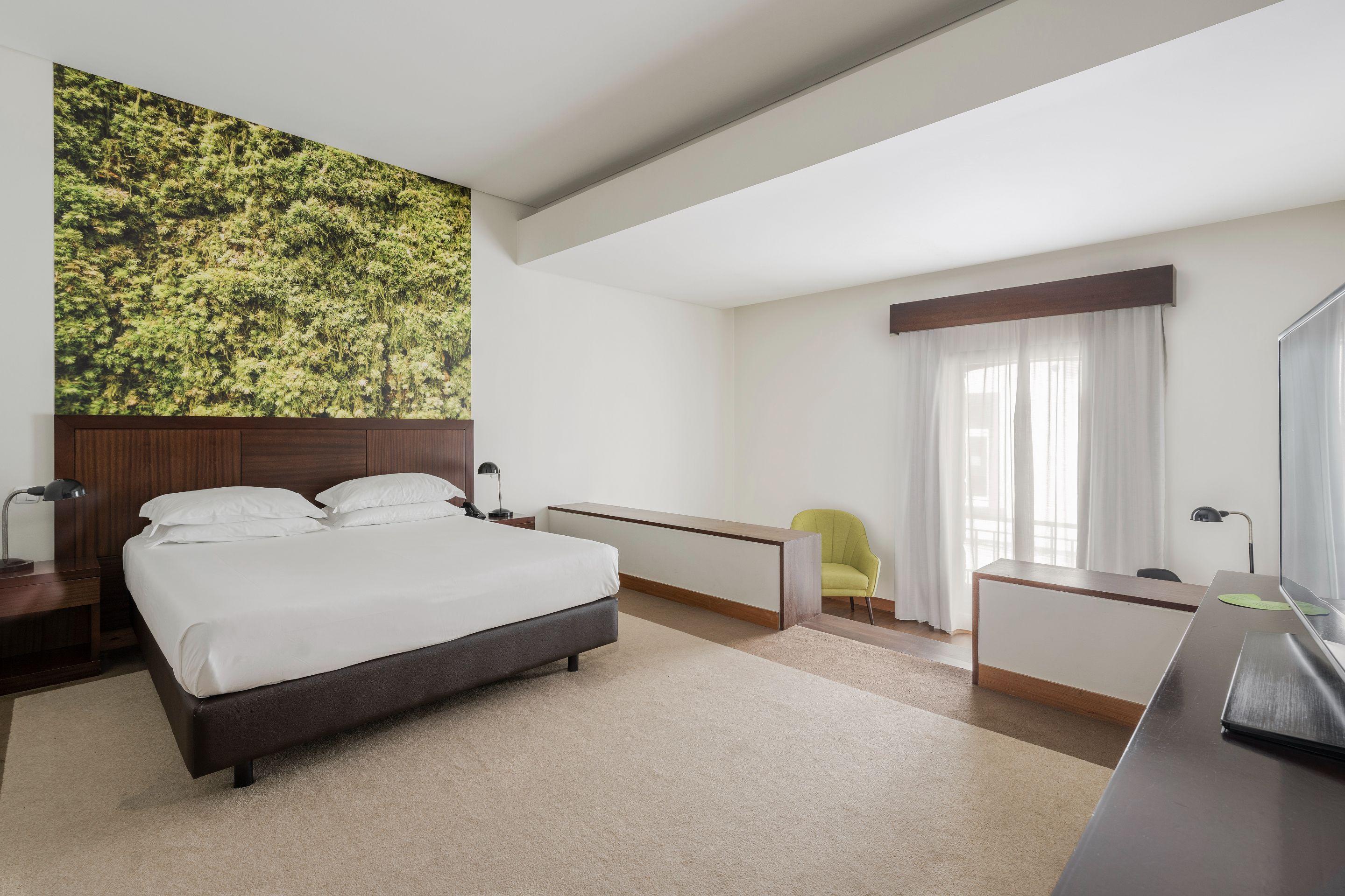 Neat Avenida Hotel 3*