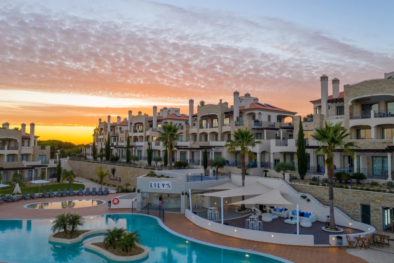 Resort Pine Hills Vilamoura 4*